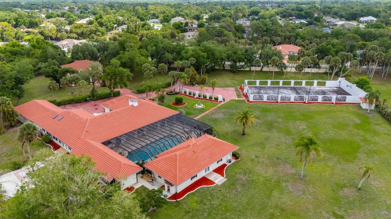 Image 2 of 76 For 1105 Yorkshire Street