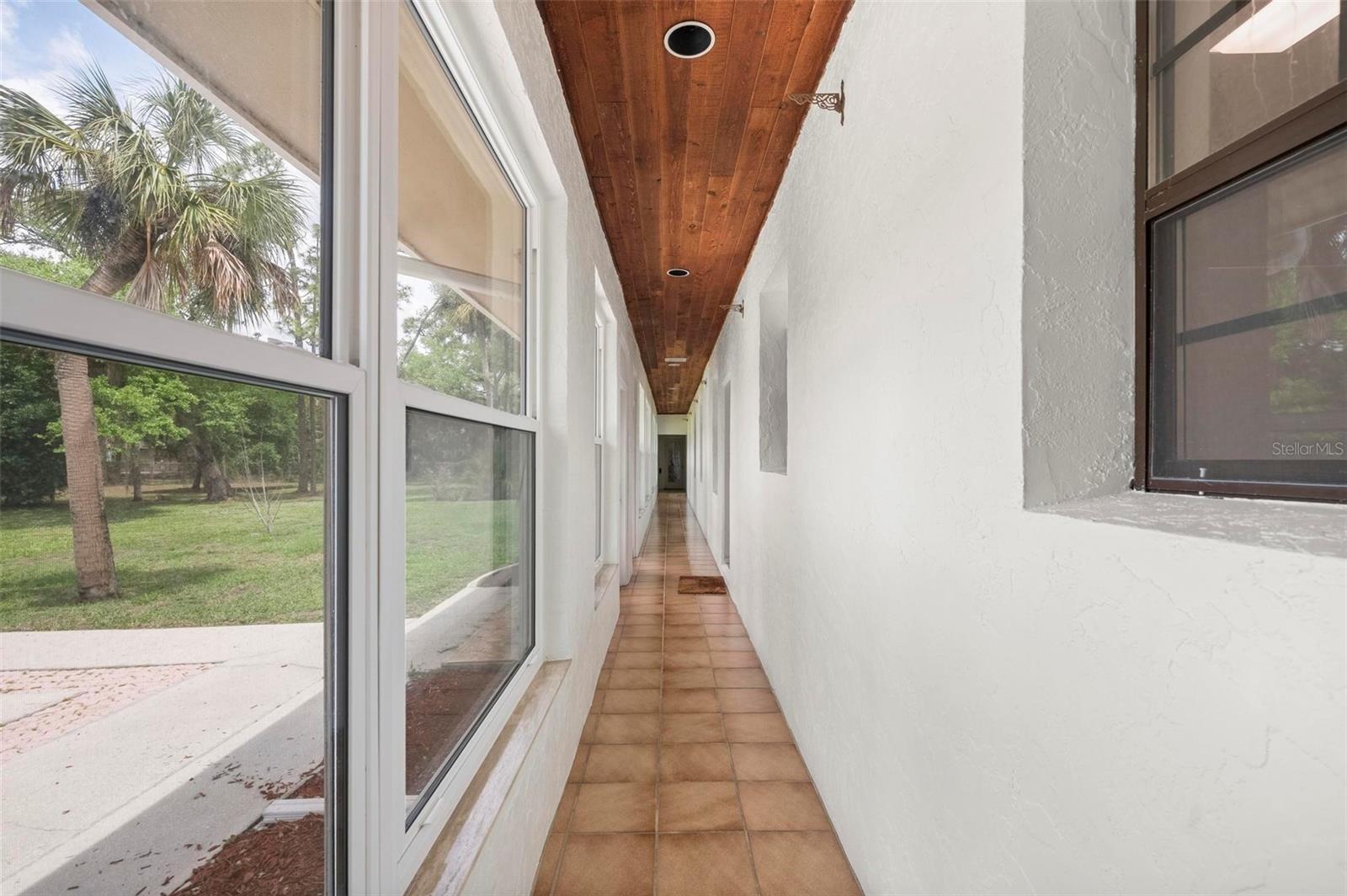 Image 22 of 76 For 1105 Yorkshire Street