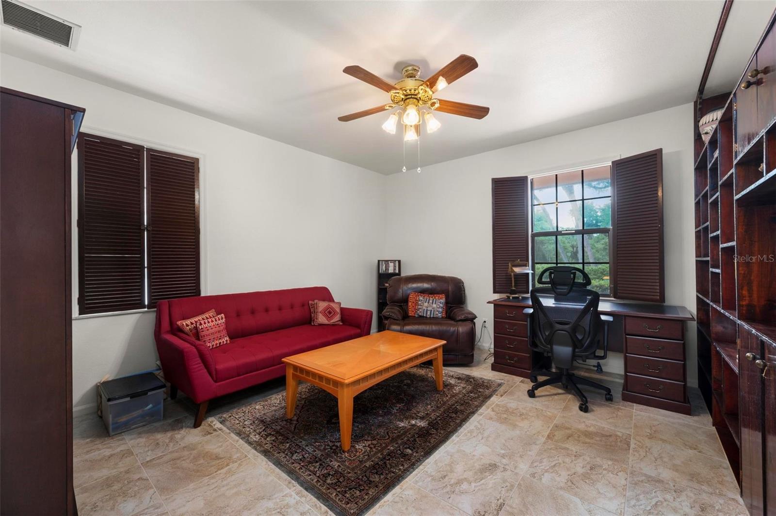 Image 37 of 76 For 1105 Yorkshire Street