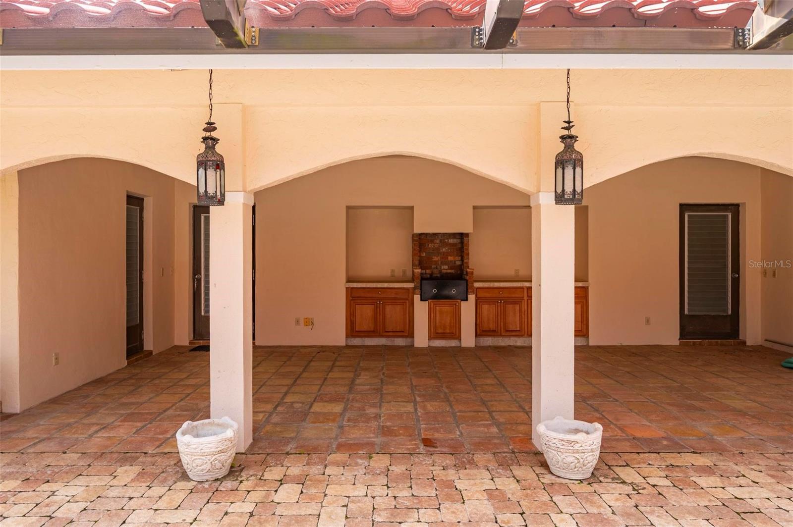 Image 47 of 76 For 1105 Yorkshire Street