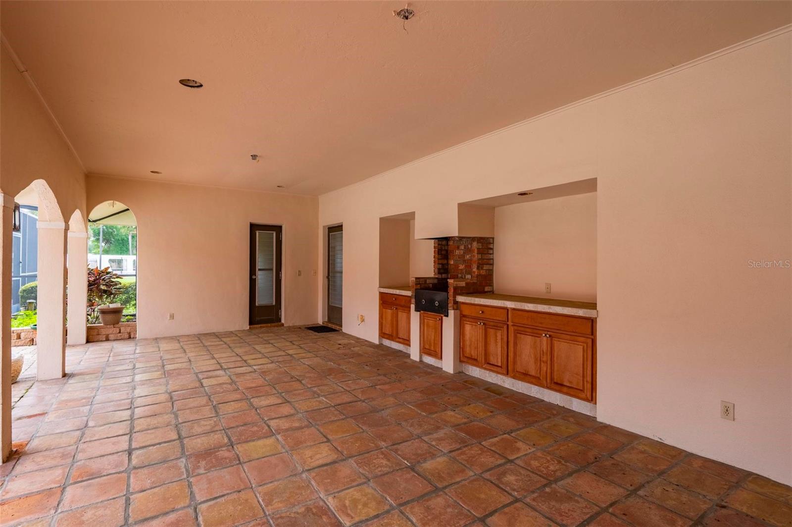 Image 48 of 76 For 1105 Yorkshire Street