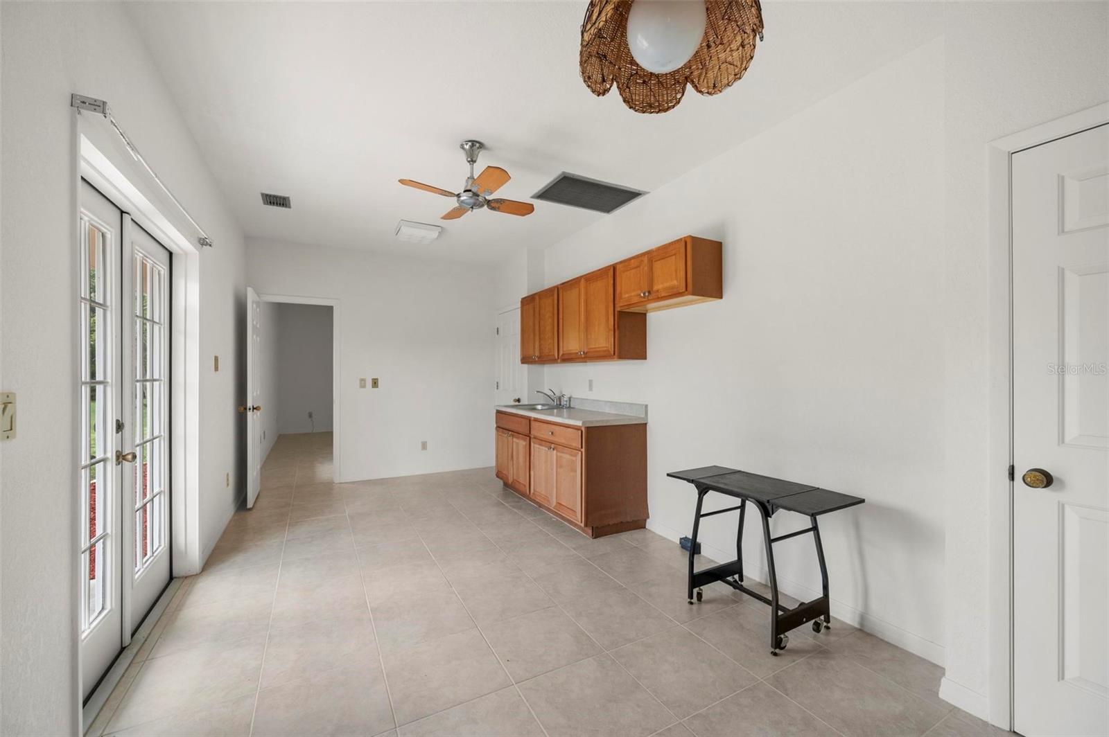 Image 50 of 76 For 1105 Yorkshire Street