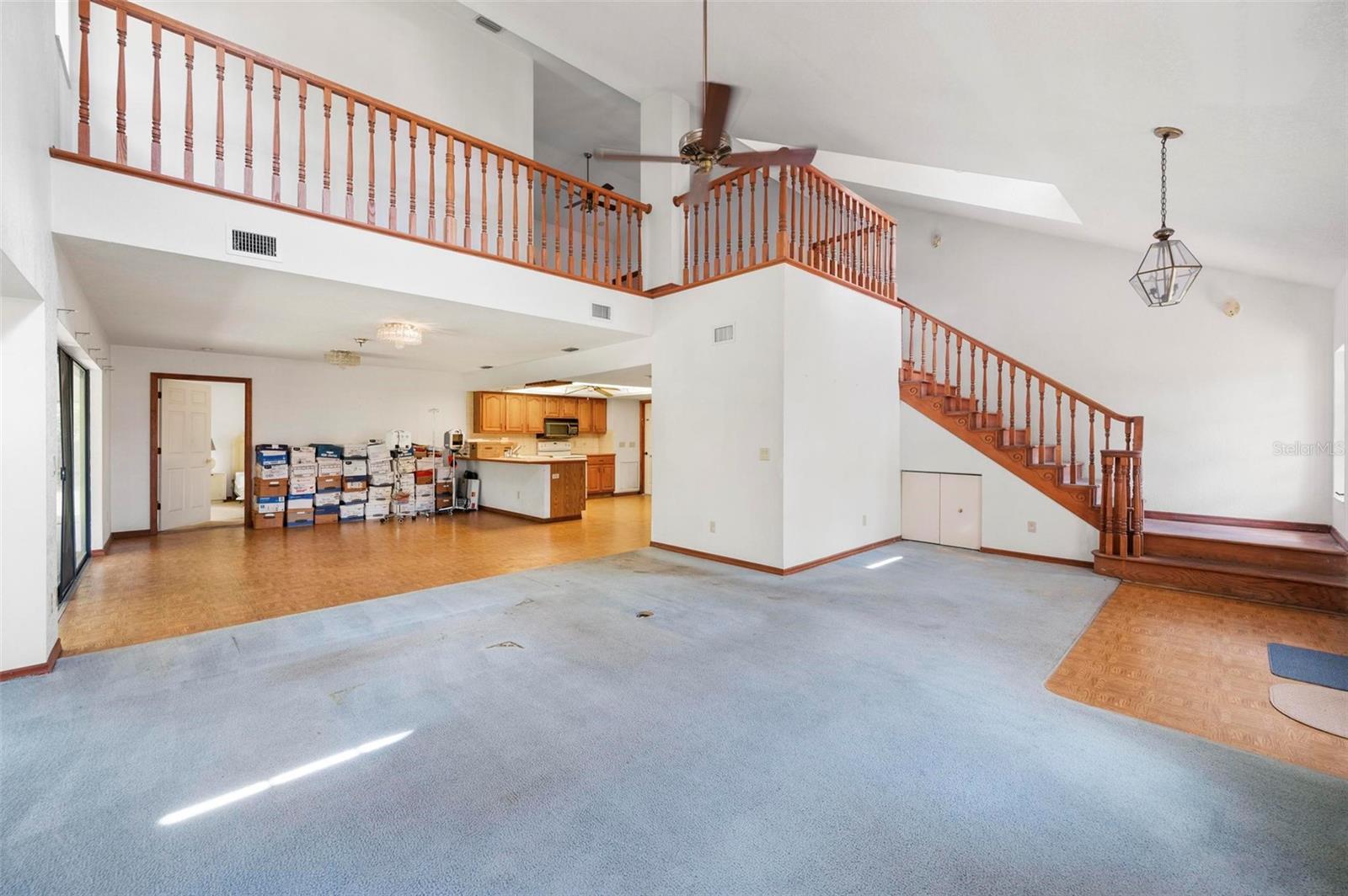 Image 54 of 76 For 1105 Yorkshire Street