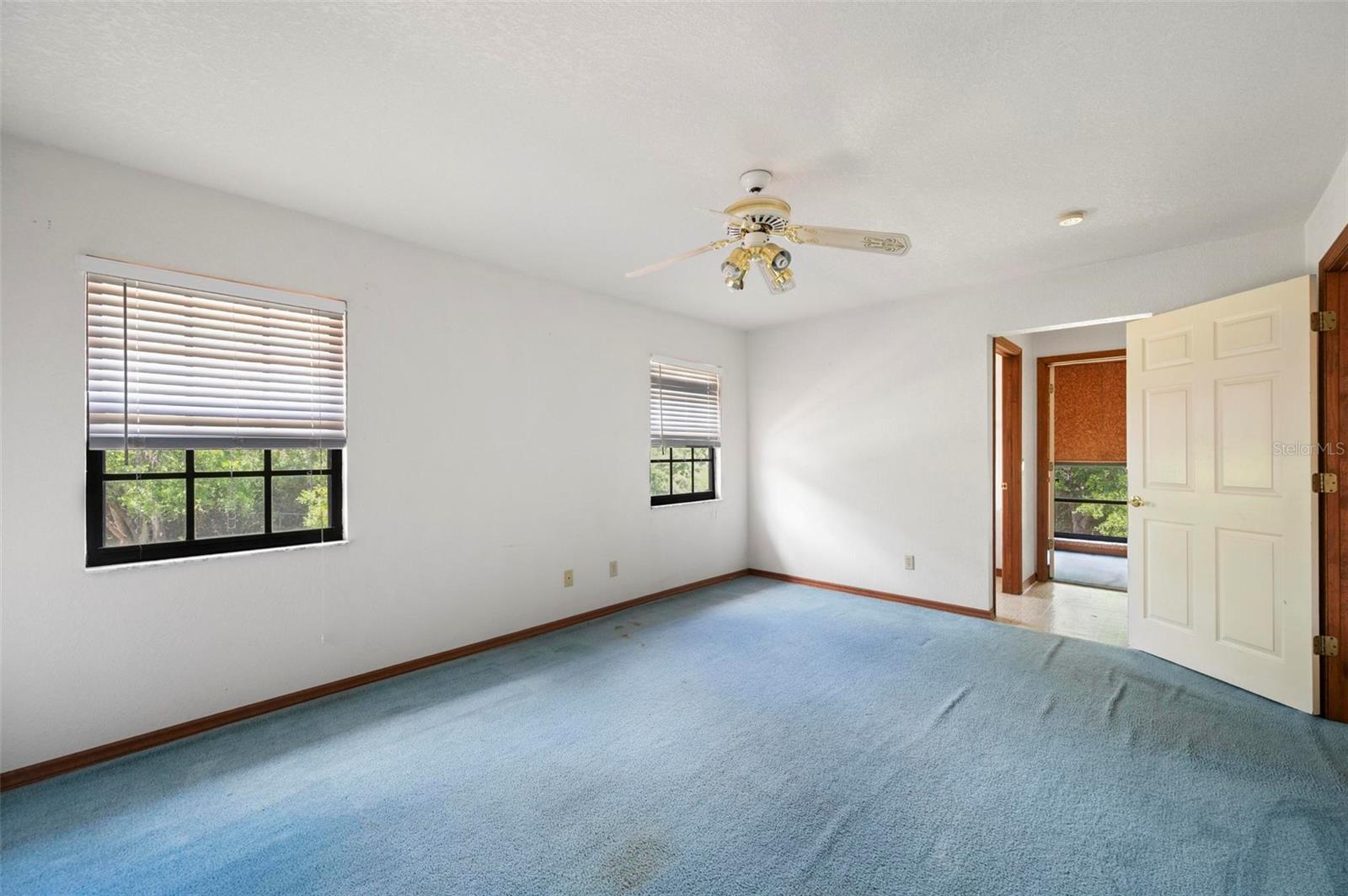 Image 64 of 76 For 1105 Yorkshire Street