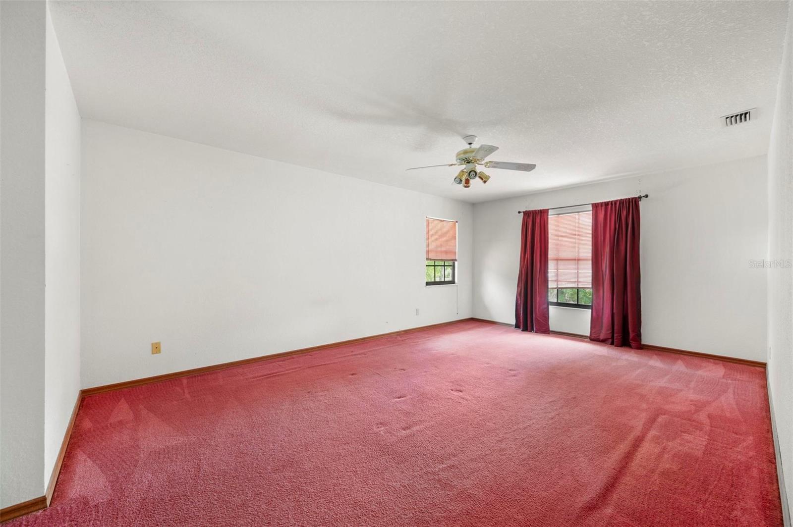 Image 67 of 76 For 1105 Yorkshire Street