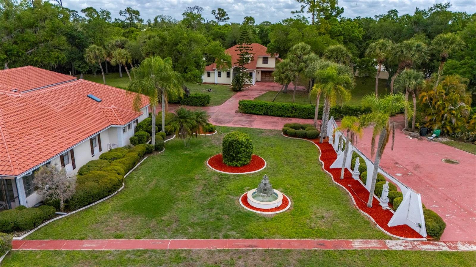 Image 74 of 76 For 1105 Yorkshire Street