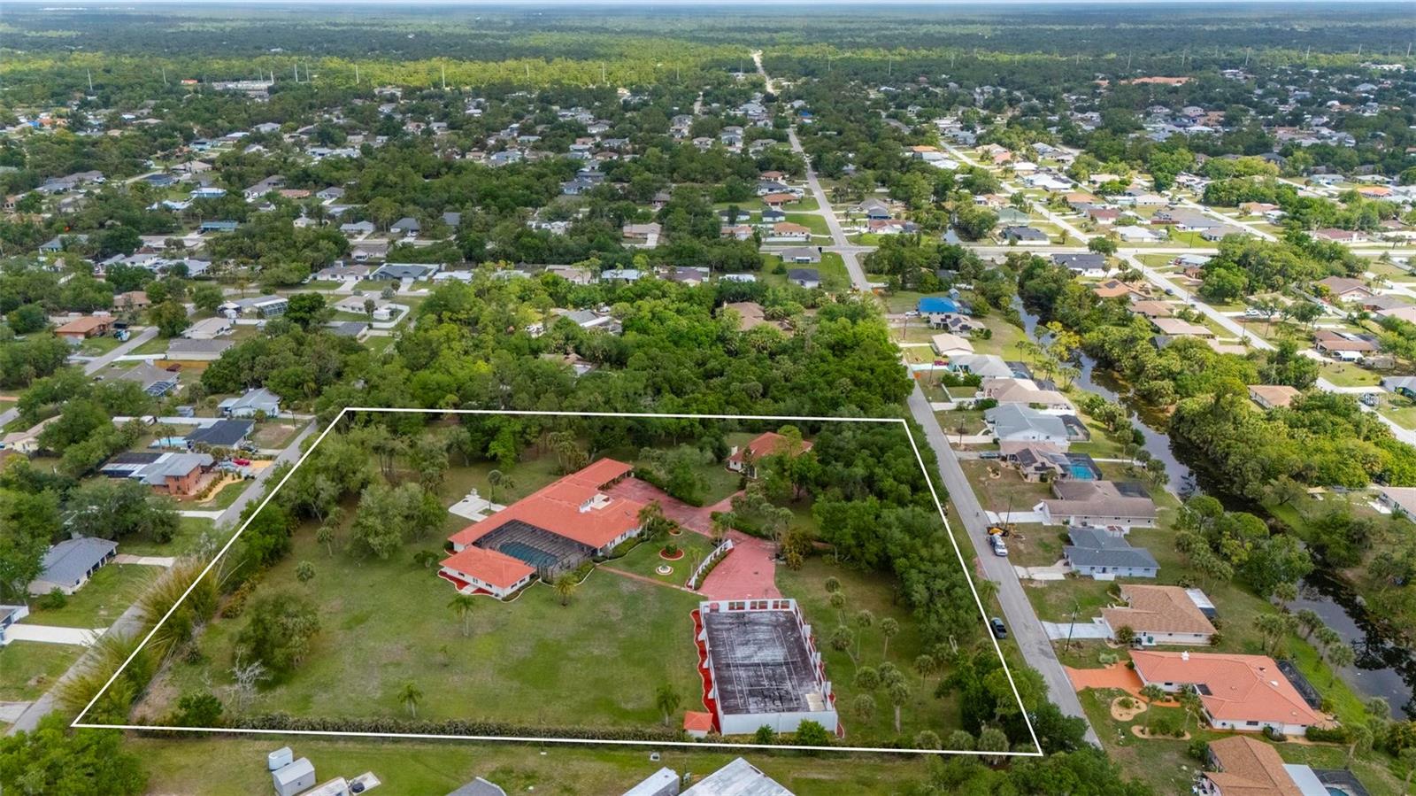 Image 75 of 76 For 1105 Yorkshire Street