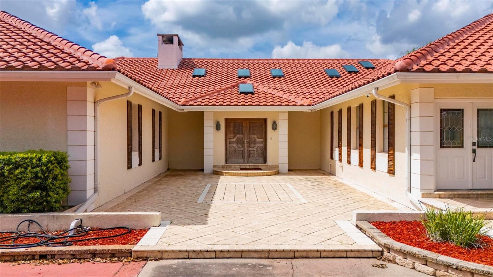 Image 8 of 76 For 1105 Yorkshire Street