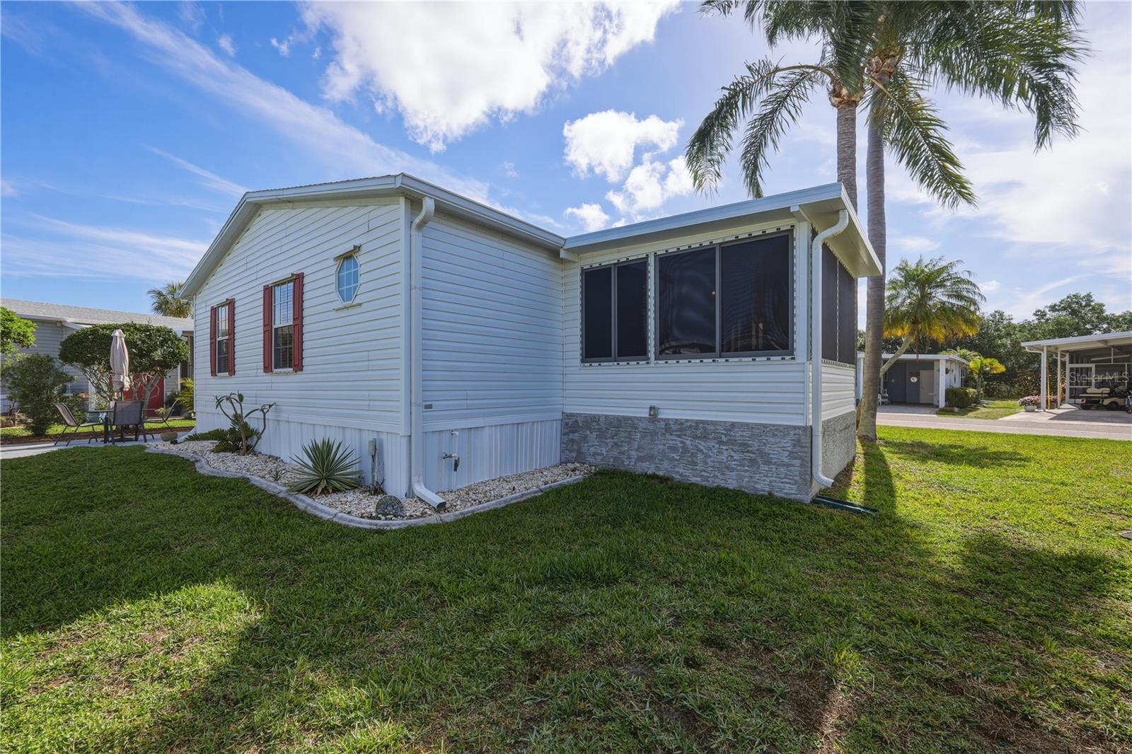 Image 5 of 83 For 2100 Kings Highway 401