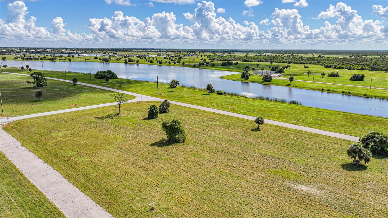 Image 10 of 11 For 37 Willow Road