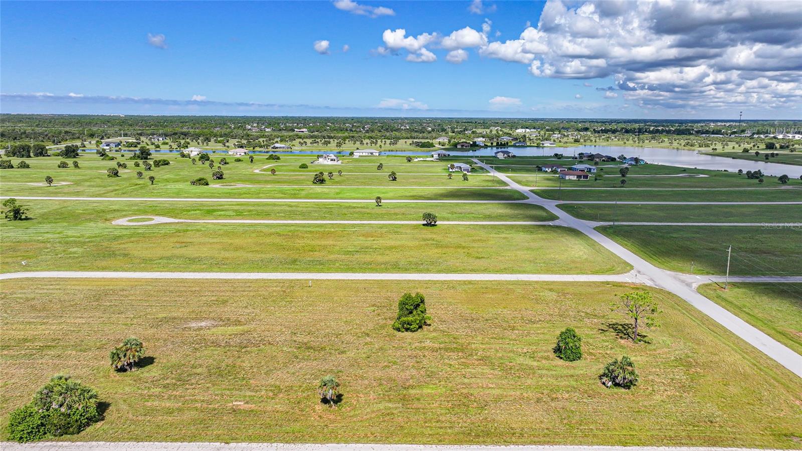 Image 7 of 11 For 37 Willow Road