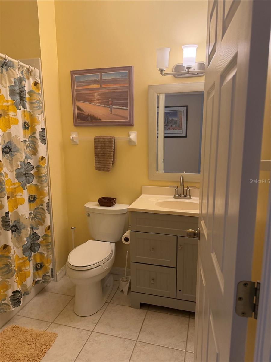 Image 16 of 48 For 14980 Vista View Way 201