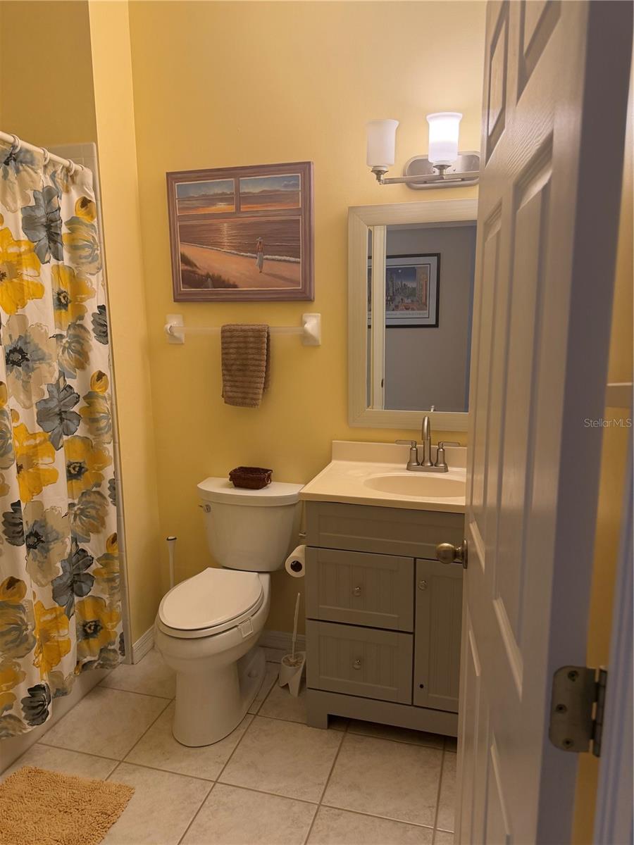 Image 17 of 48 For 14980 Vista View Way 201