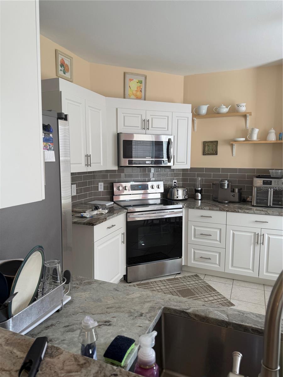 Image 30 of 48 For 14980 Vista View Way 201