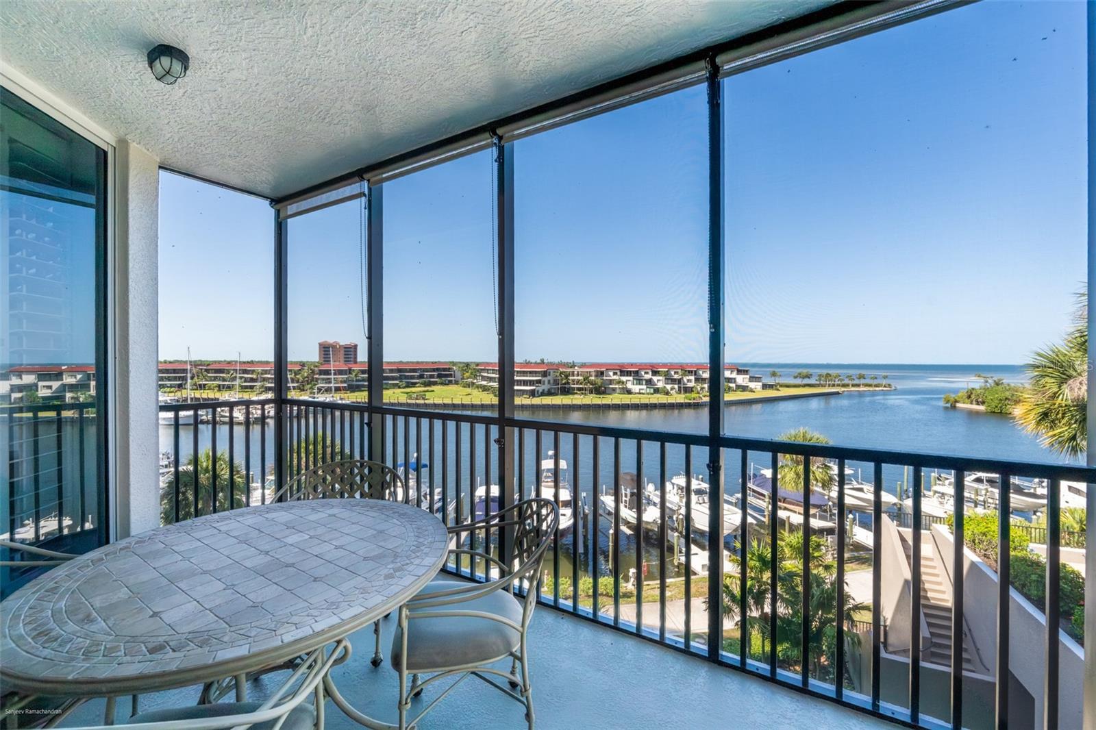 Image 39 of 58 For 3313 Sunset Key Circle 306