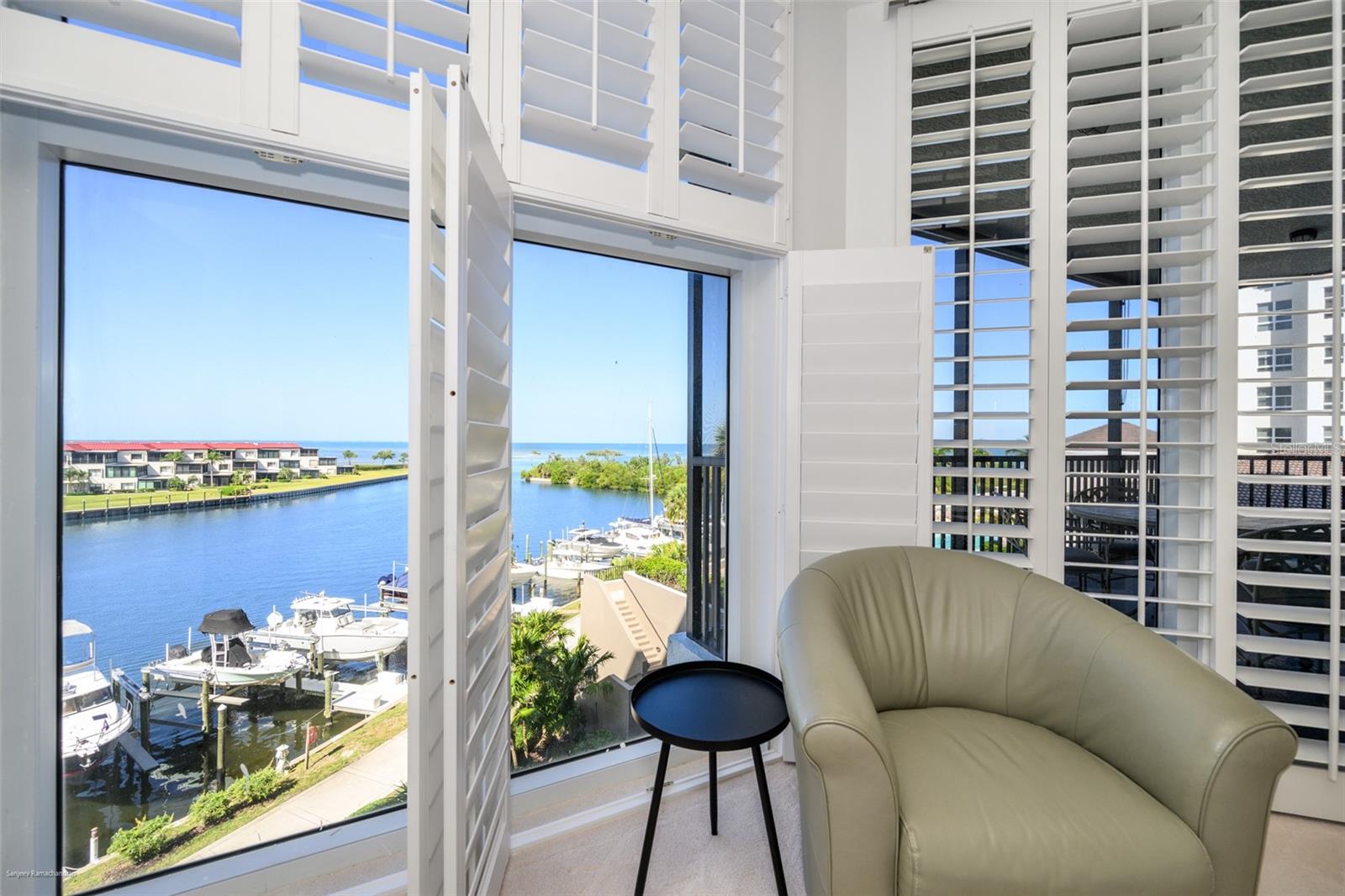 Image 45 of 58 For 3313 Sunset Key Circle 306