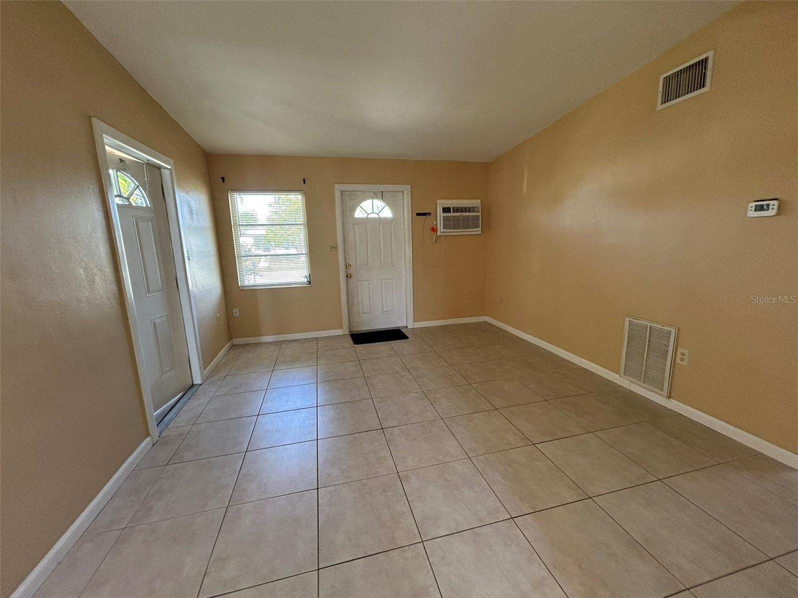 Image 3 of 13 For 3108 Crestwood Drive