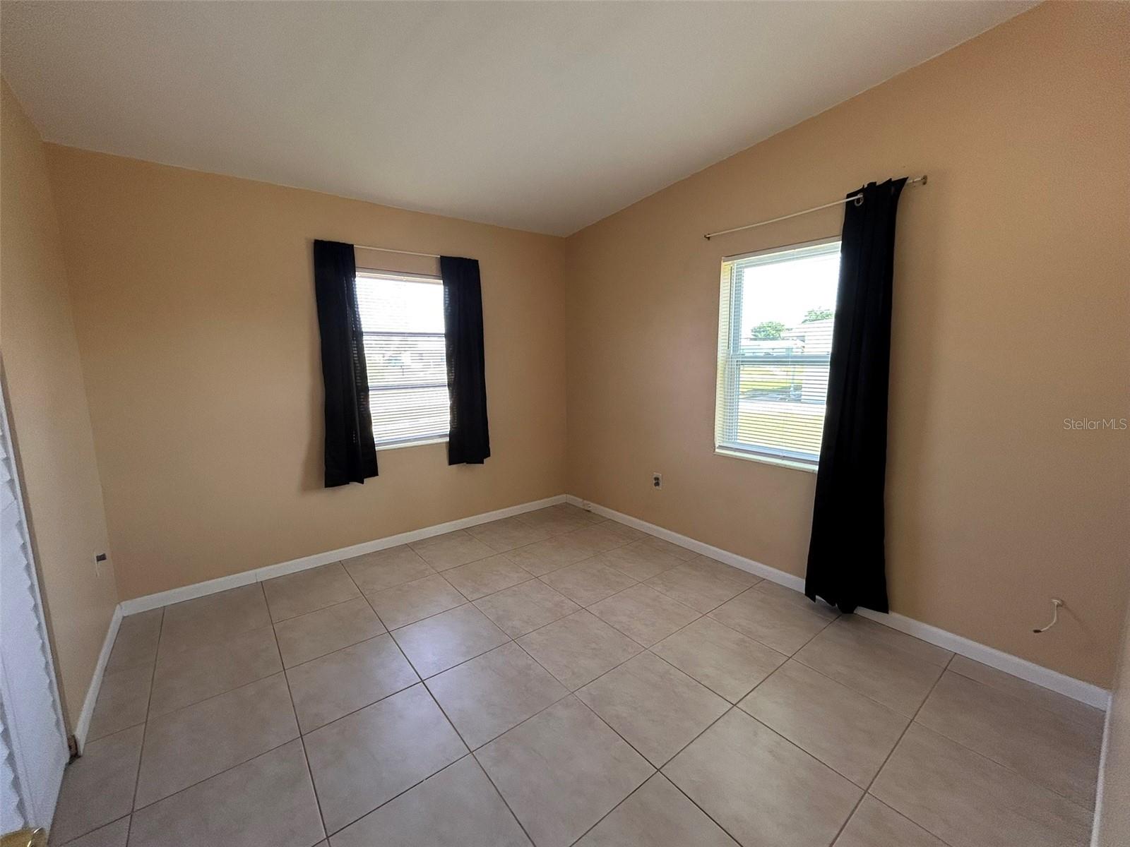 Image 8 of 13 For 3108 Crestwood Drive