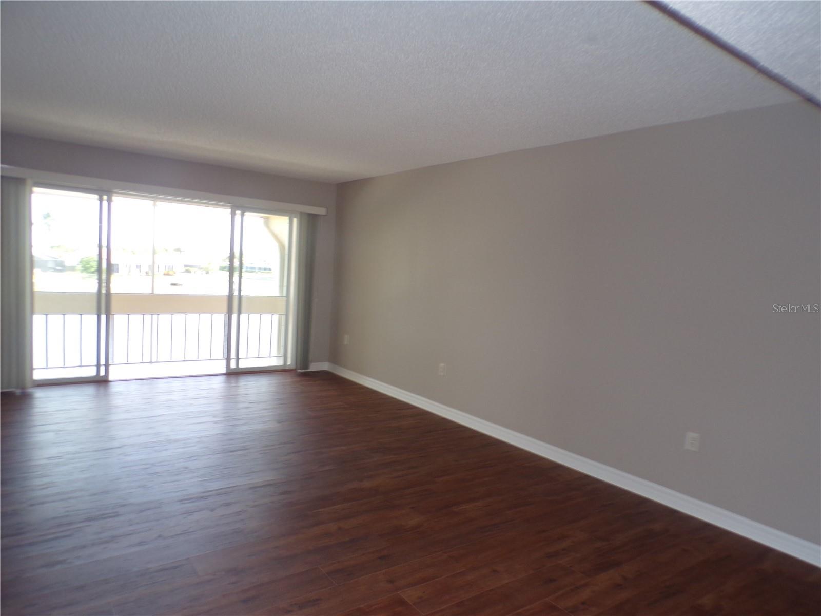 Image 2 of 43 For 1080 Bal Harbor Boulevard 4d