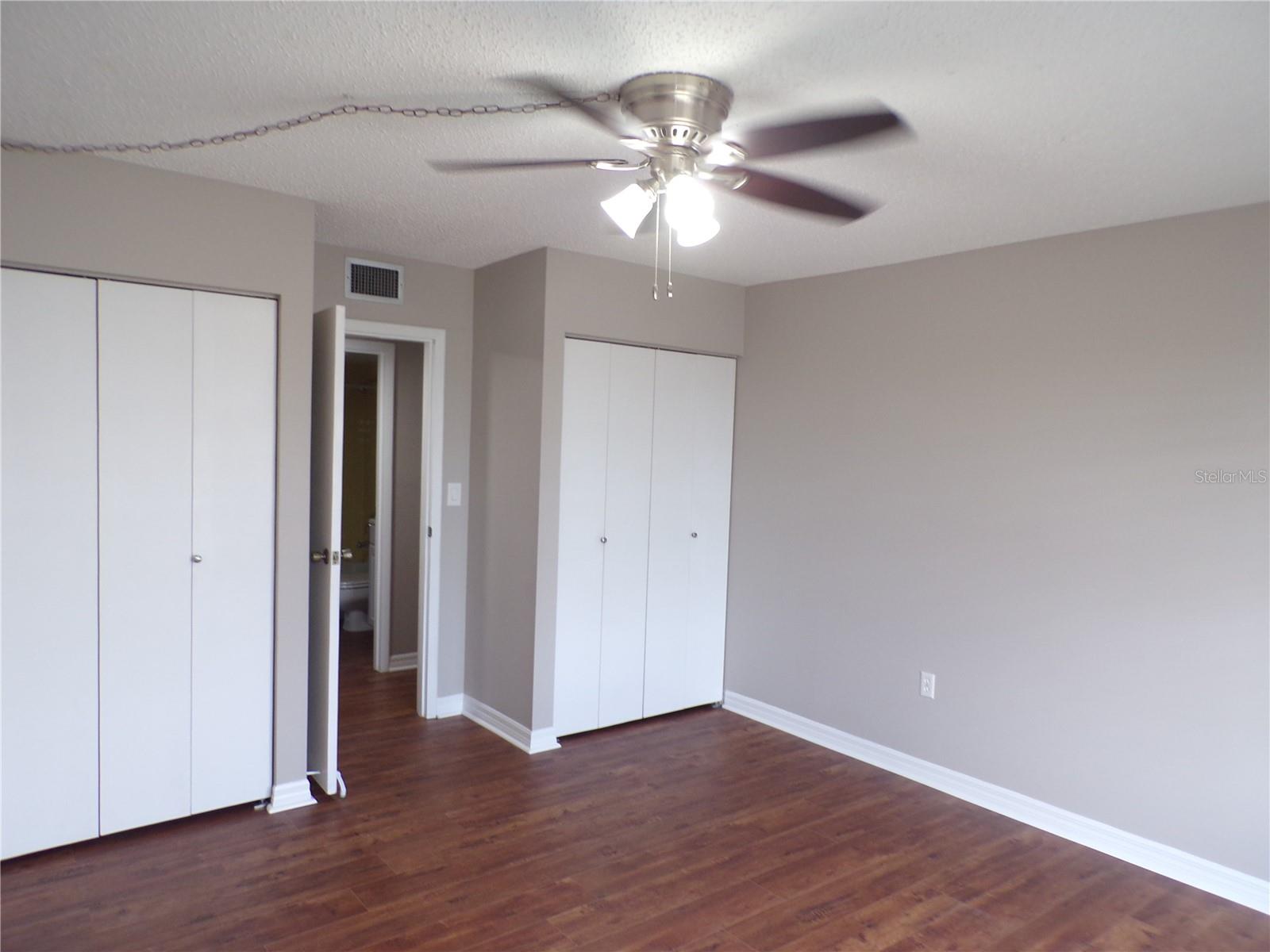 Image 21 of 43 For 1080 Bal Harbor Boulevard 4d