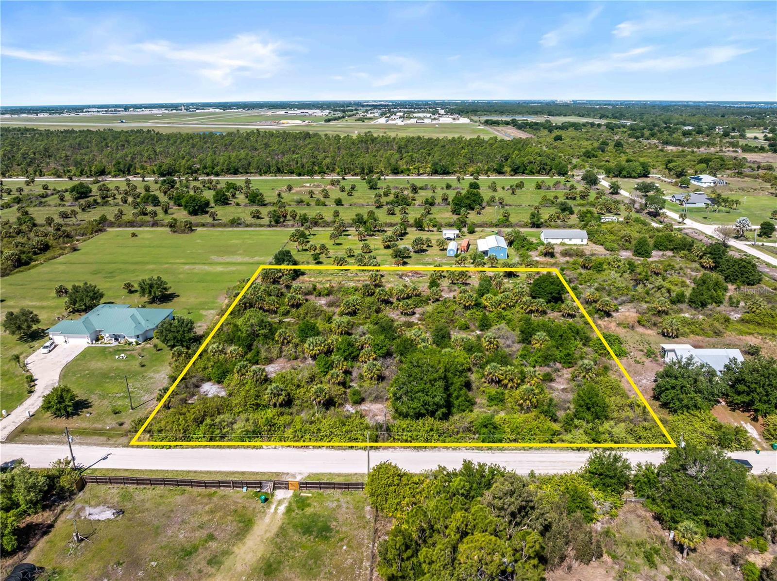 Image 3 of 9 For 7041 Swiss Boulevard