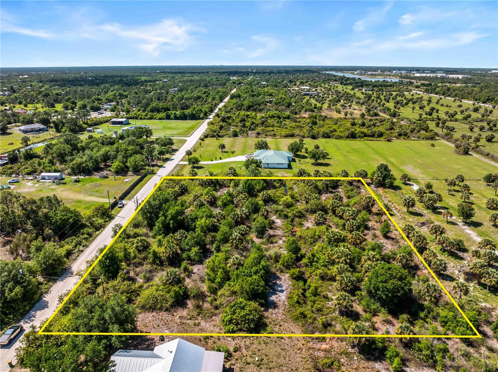 Image 8 of 9 For 7041 Swiss Boulevard