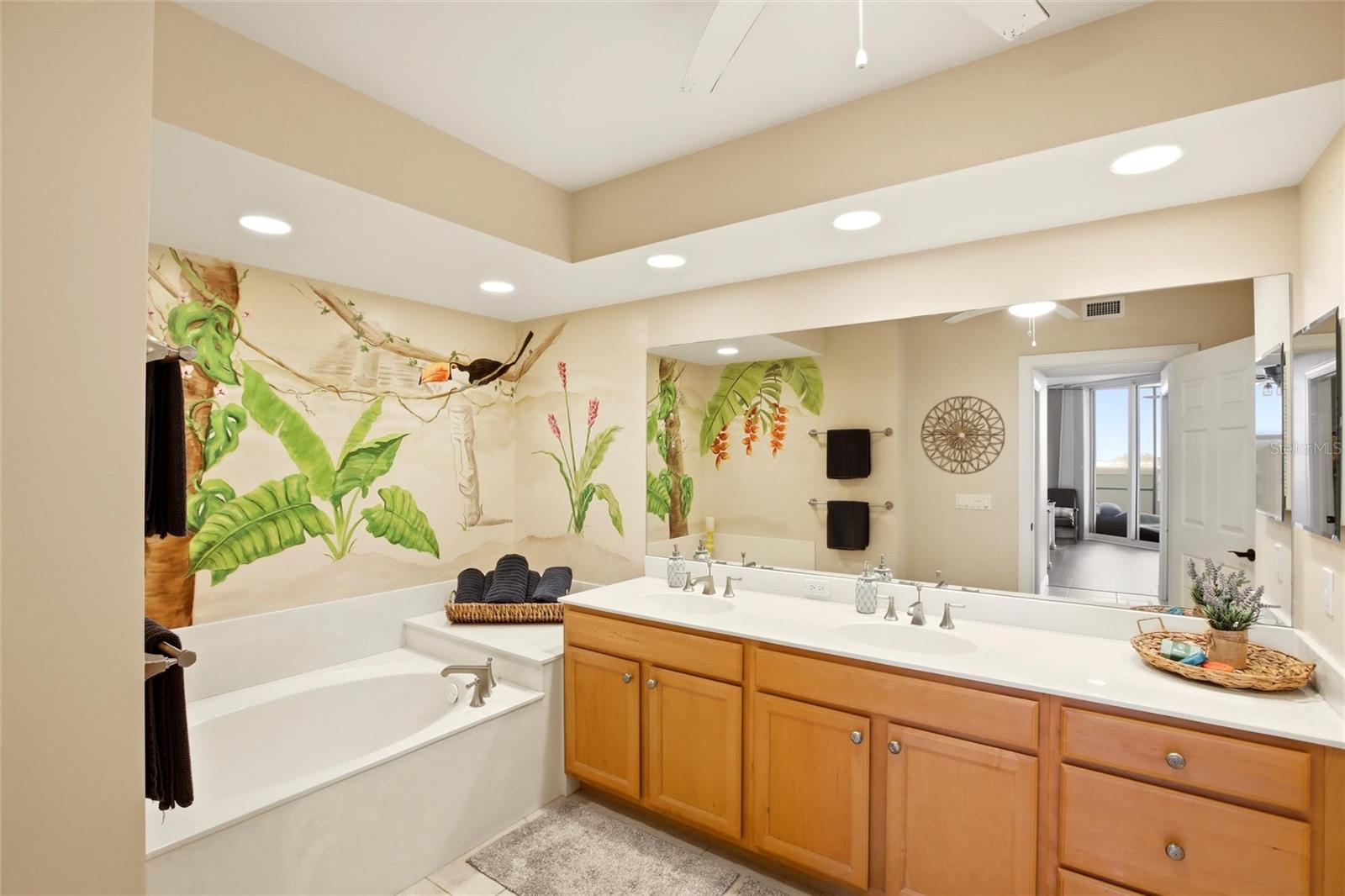 Image 12 of 36 For 3313 Sunset Key Circle 105