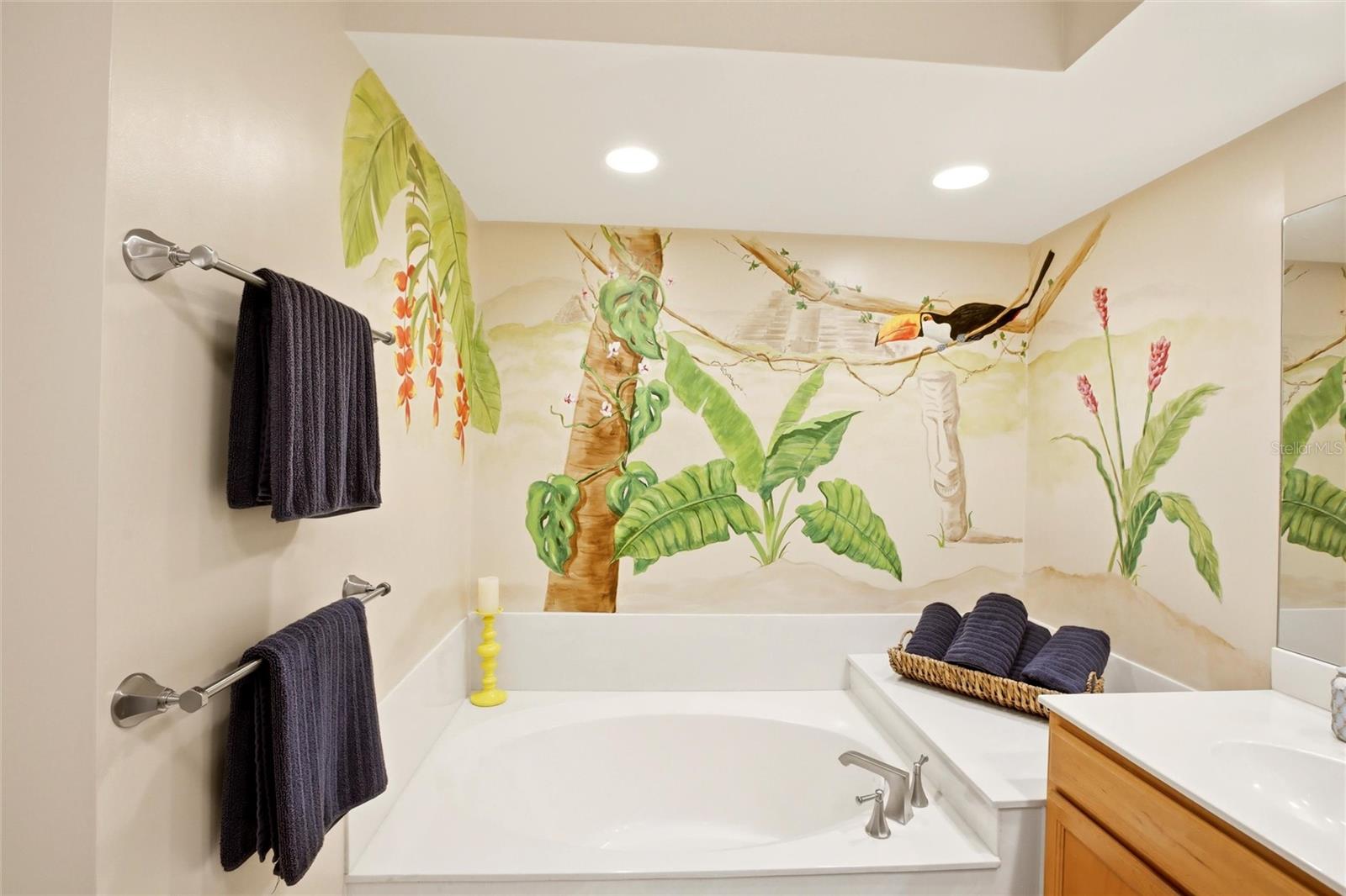 Image 13 of 36 For 3313 Sunset Key Circle 105