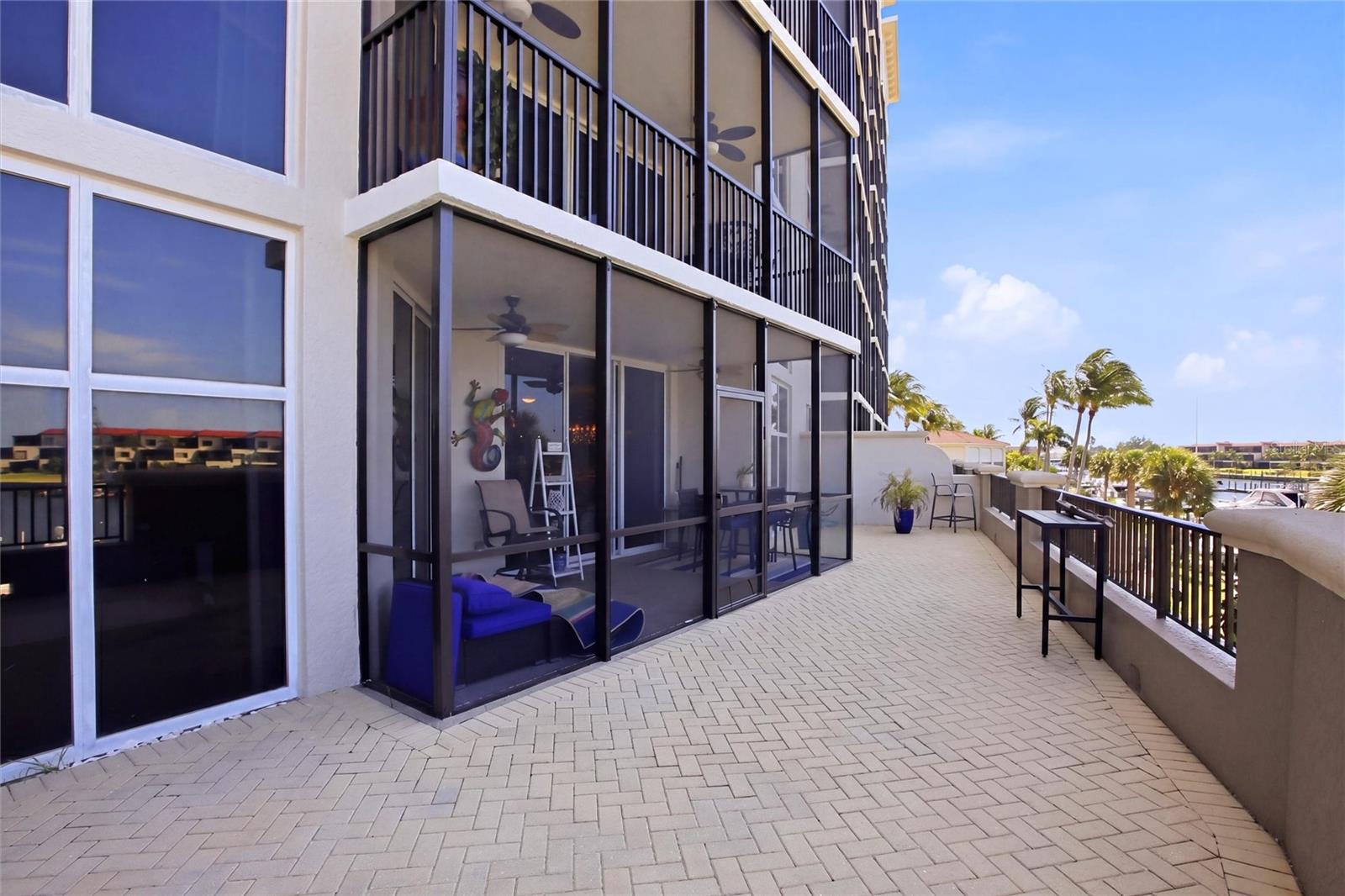 Image 24 of 36 For 3313 Sunset Key Circle 105