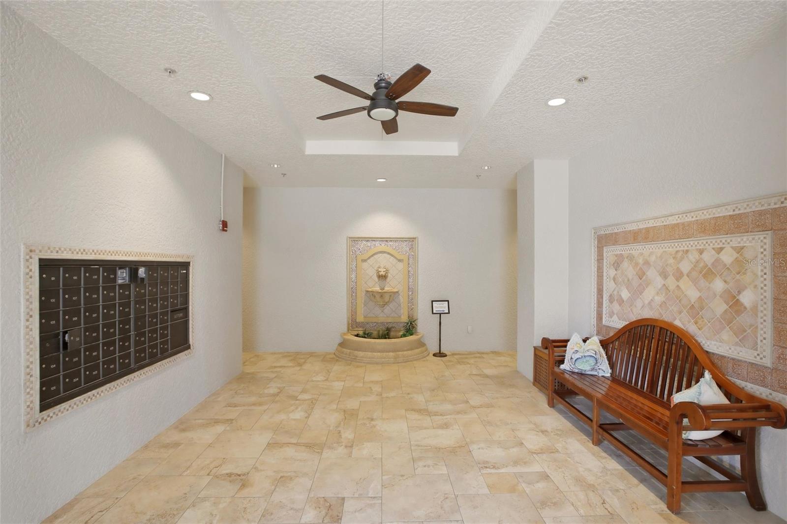 Image 33 of 36 For 3313 Sunset Key Circle 105