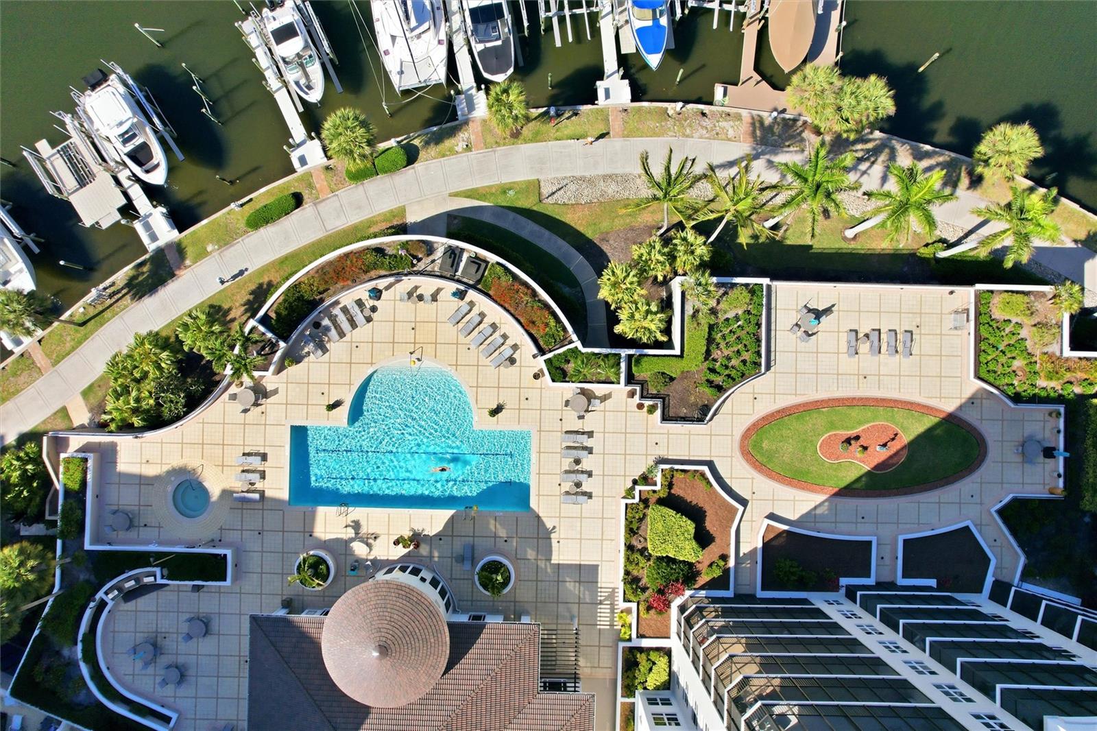 Image 34 of 36 For 3313 Sunset Key Circle 105