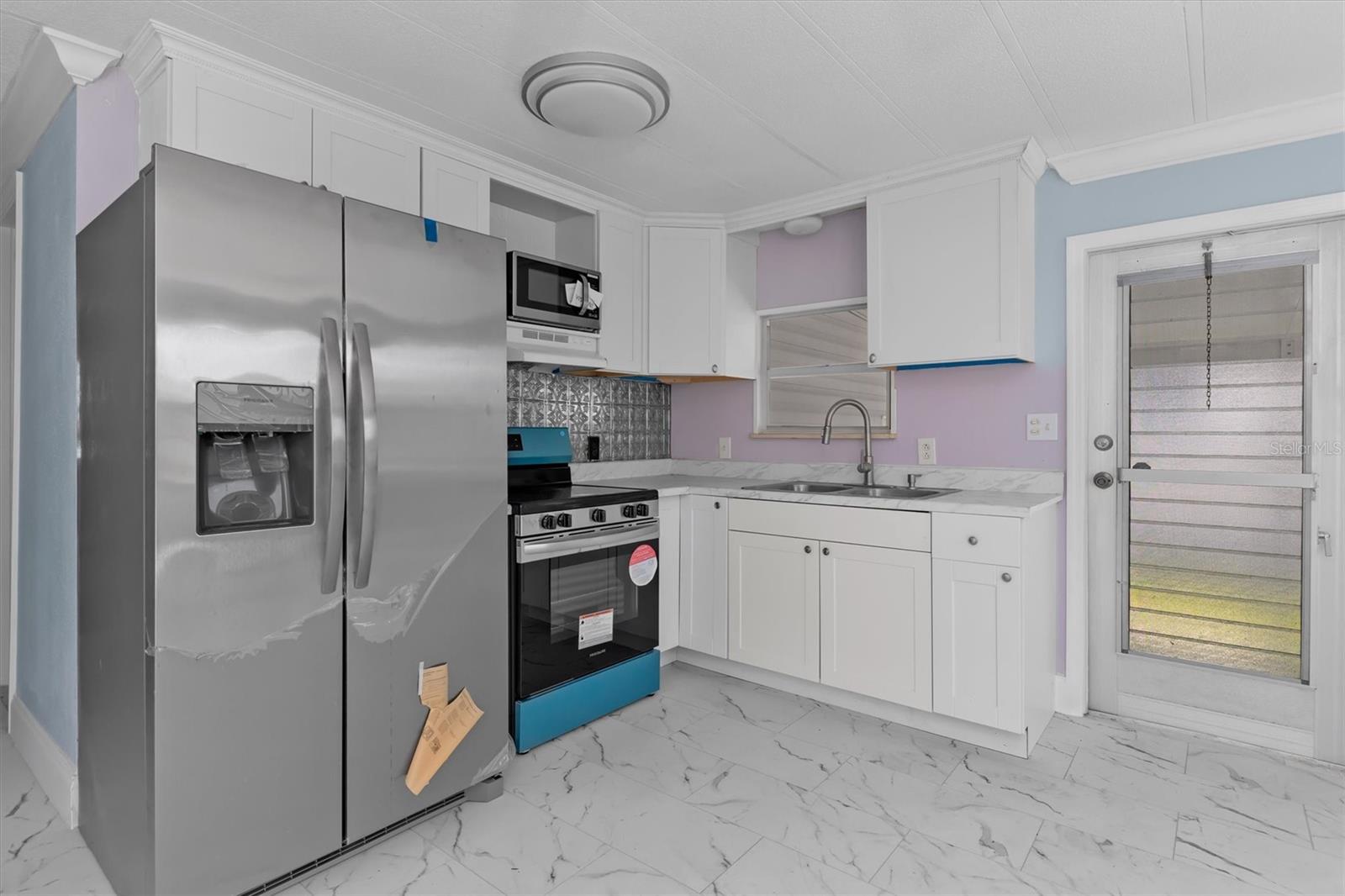 Image 12 of 42 For 4300 Riverside Drive 14