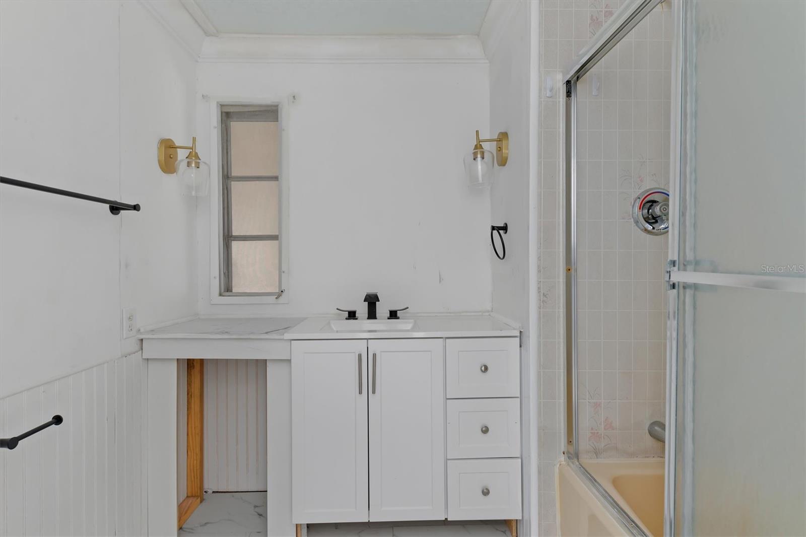 Image 21 of 42 For 4300 Riverside Drive 14