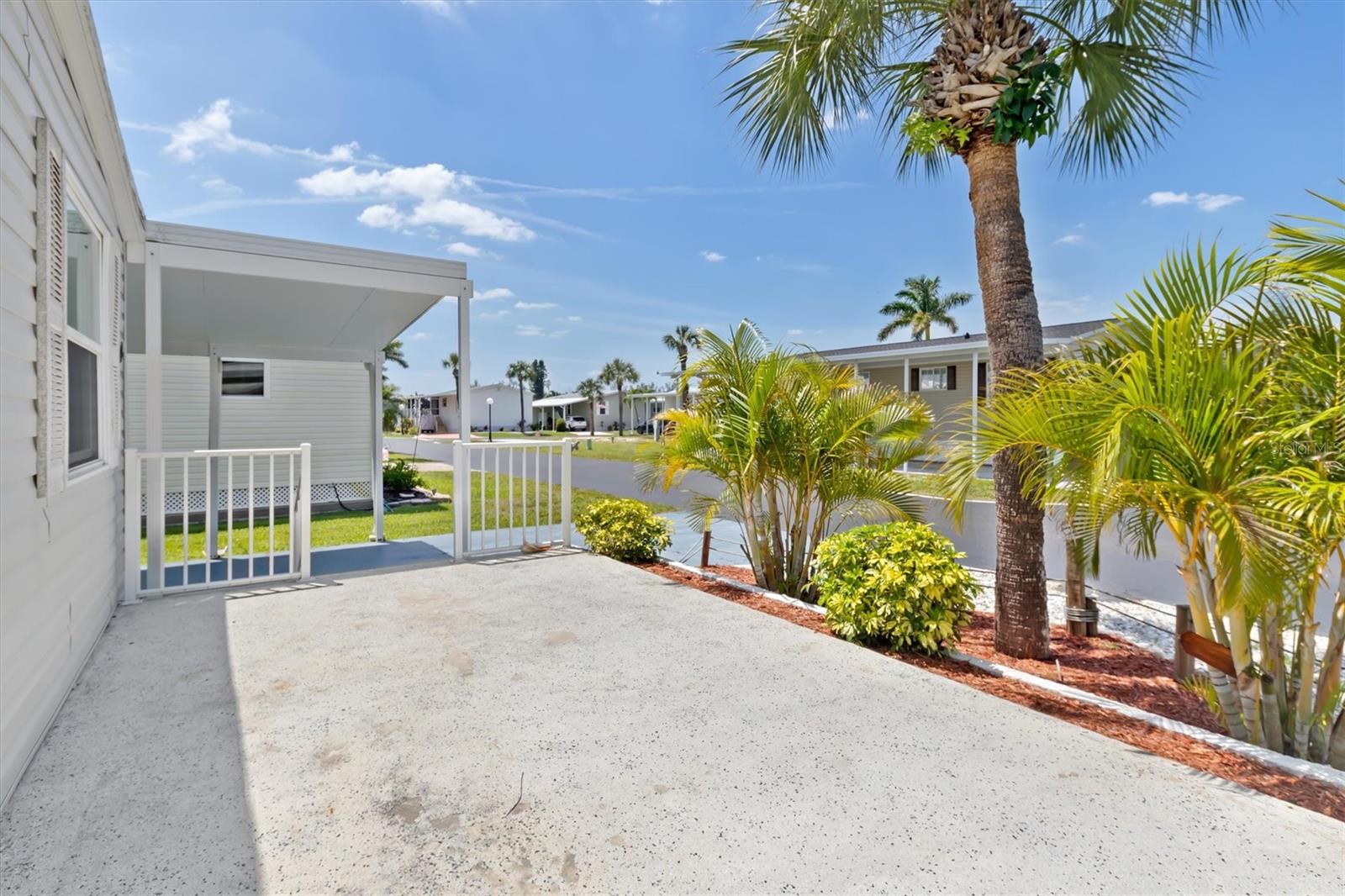 Image 22 of 42 For 4300 Riverside Drive 14