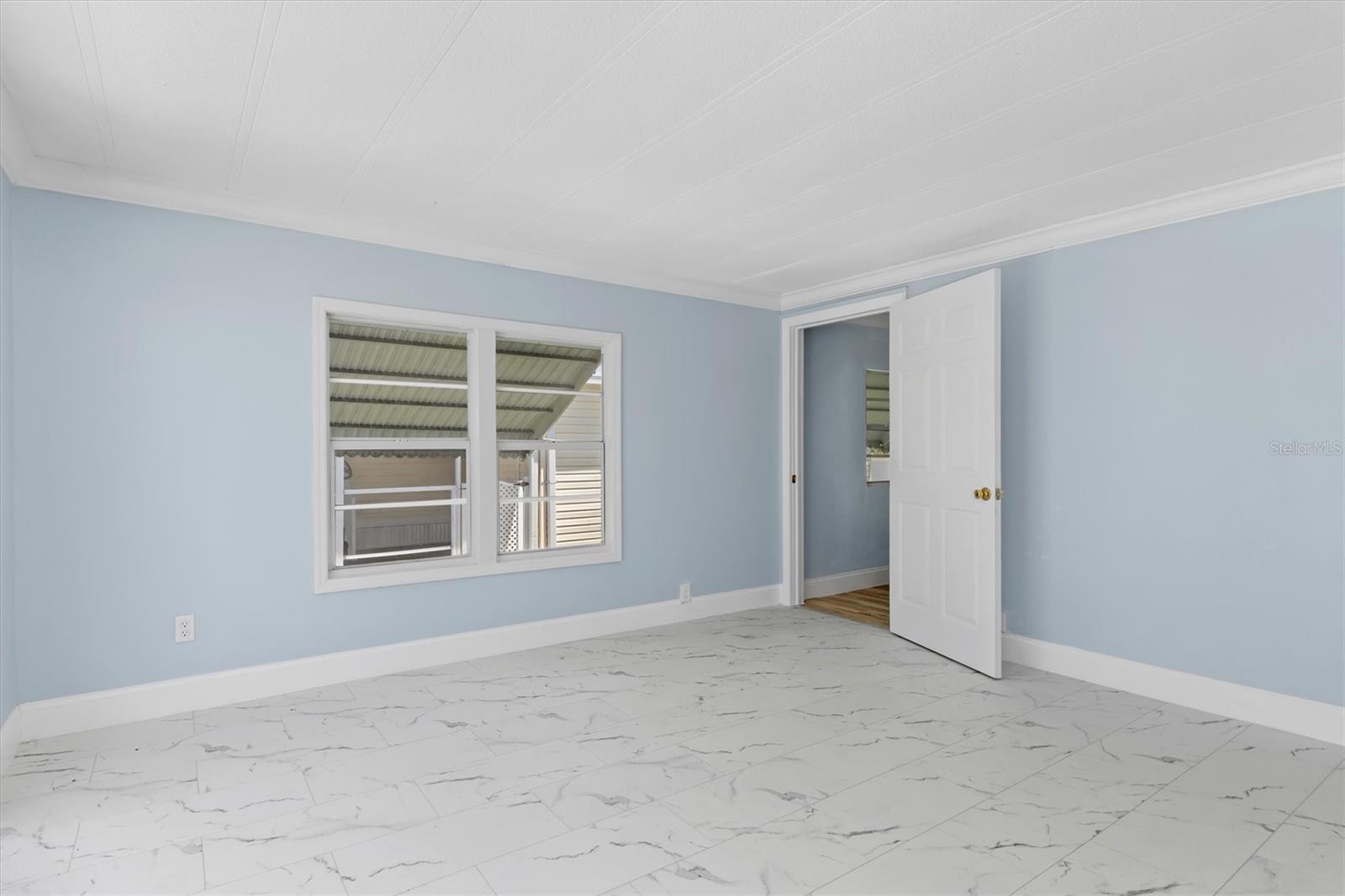 Image 7 of 42 For 4300 Riverside Drive 14