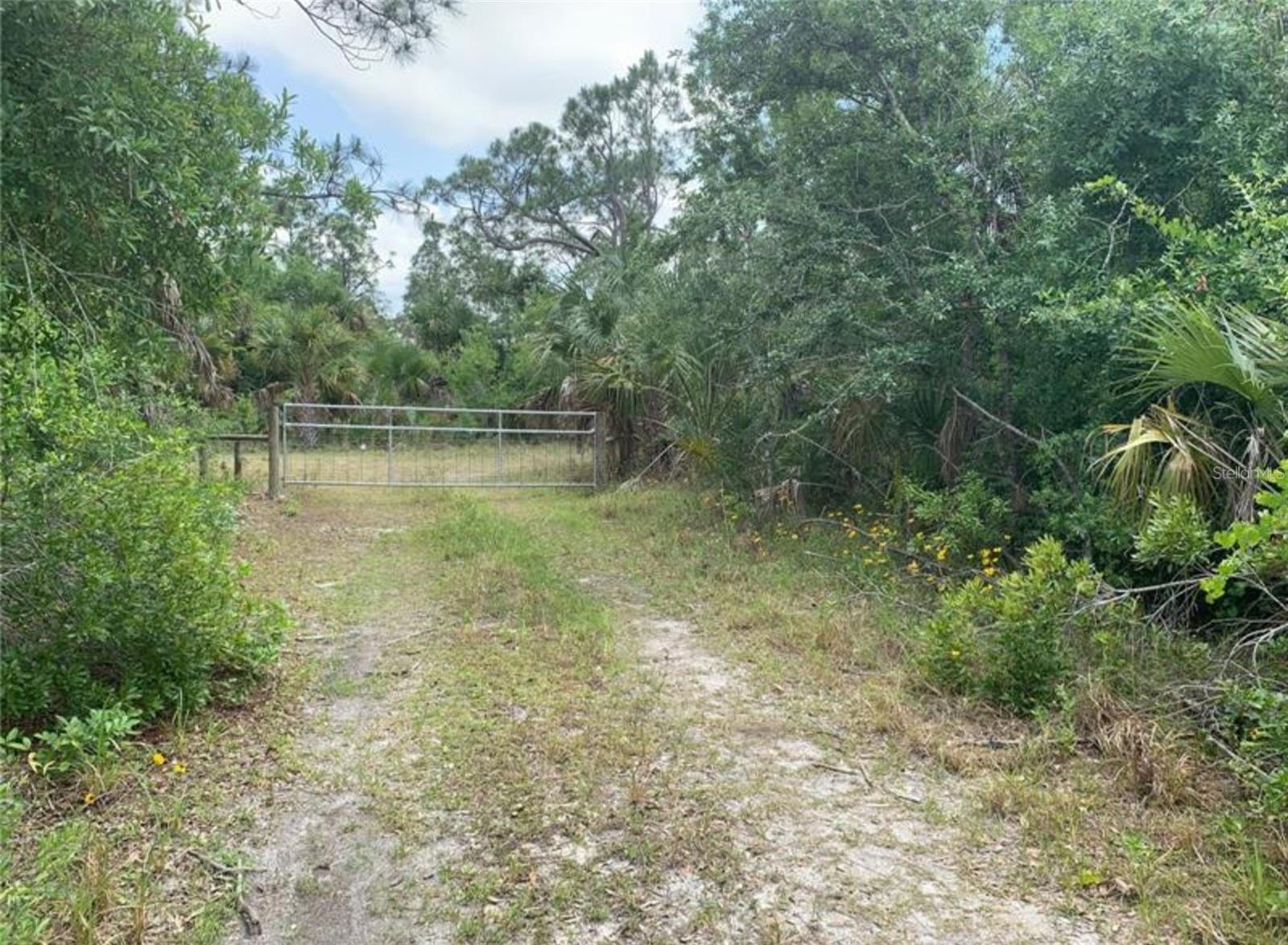 Image 5 of 10 For 925 Indian Creek Lane