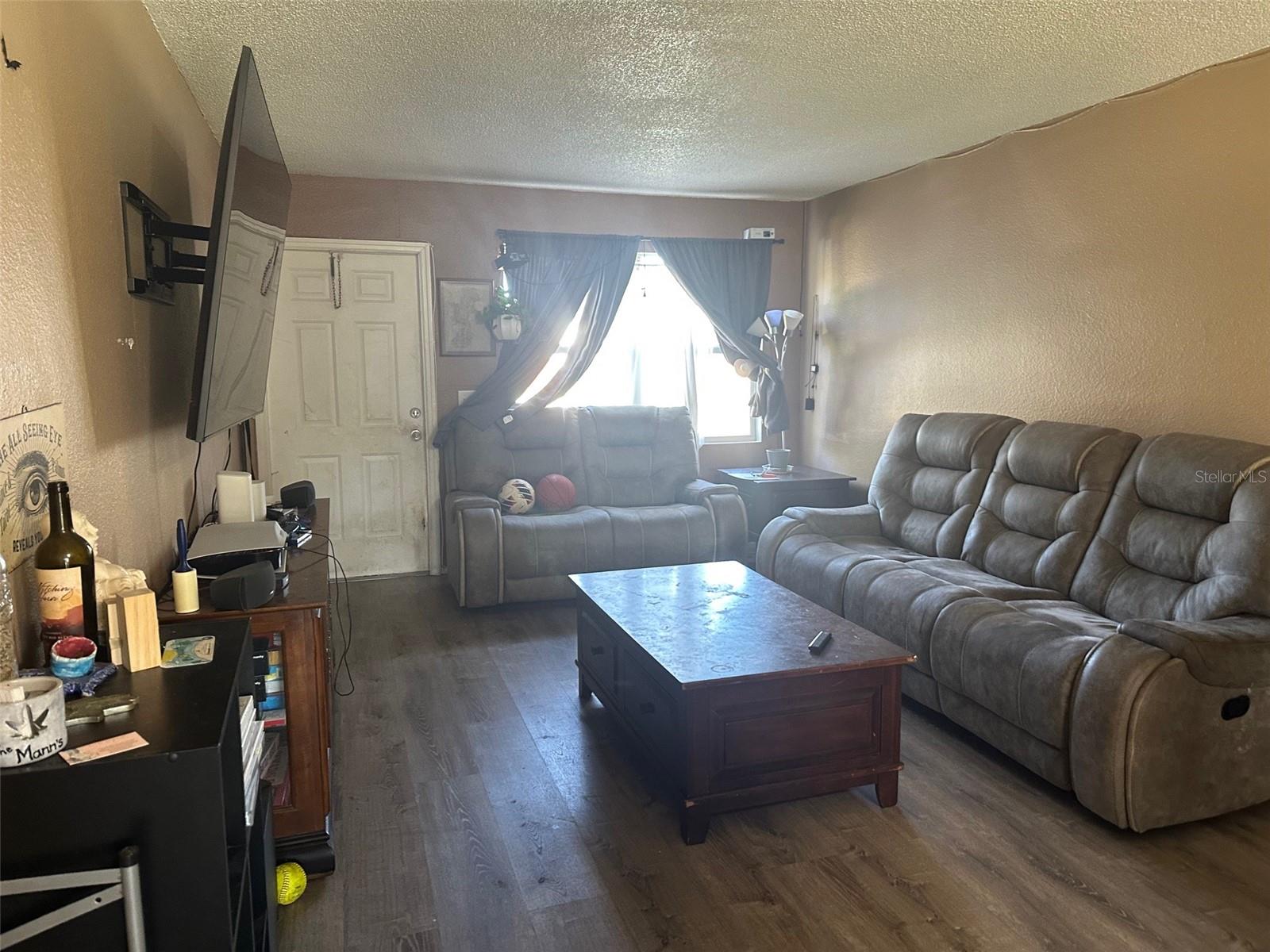 Image 3 of 12 For 3066 Auburn Boulevard