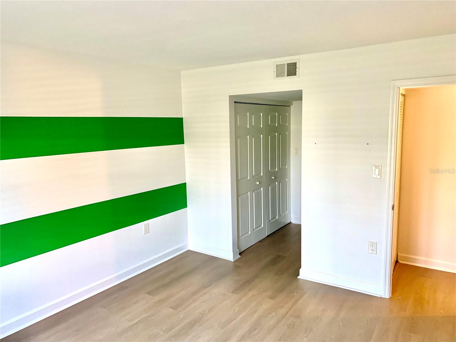 Image 13 of 32 For 21267 Gertrude Avenue 114