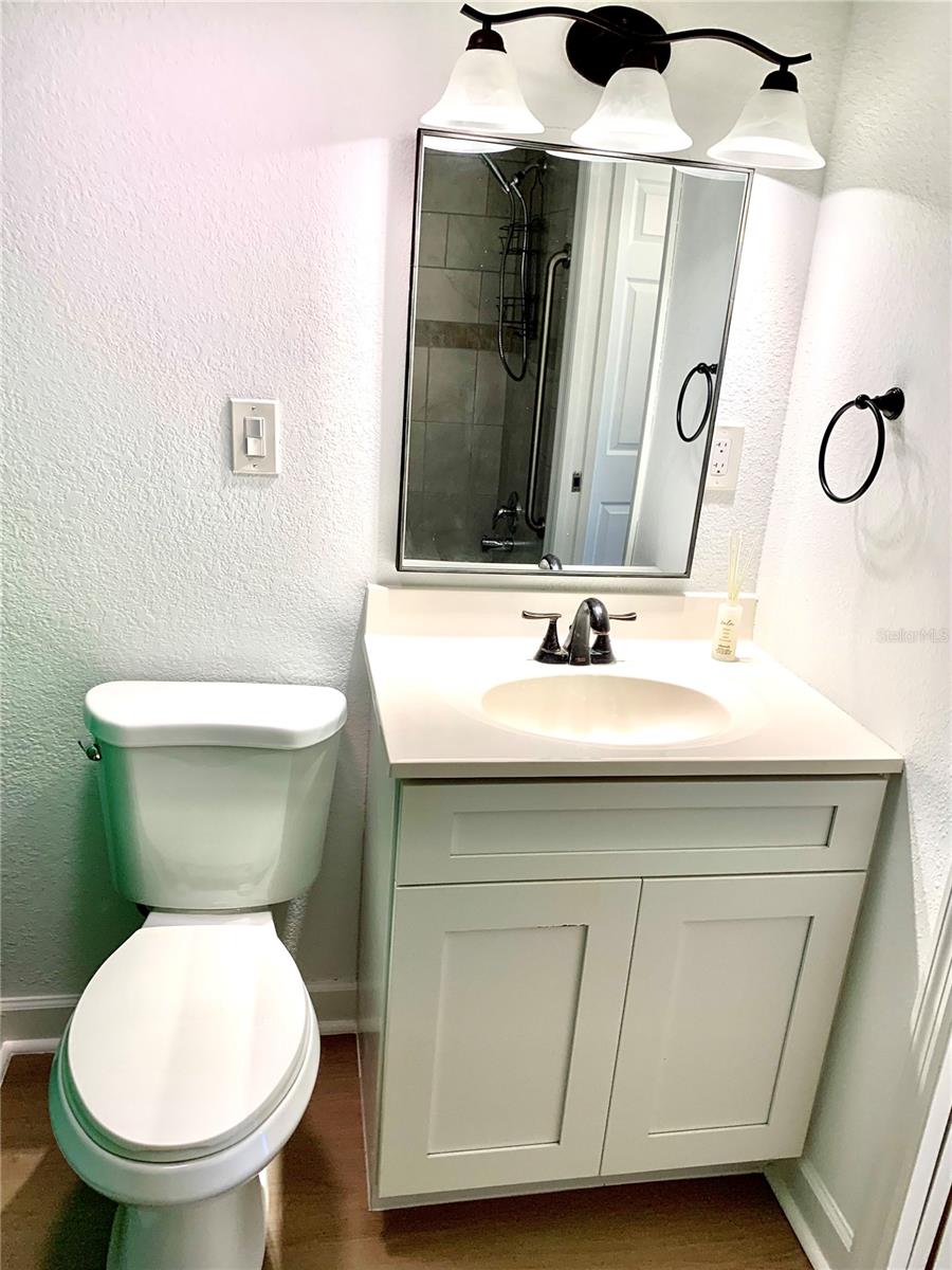 Image 17 of 32 For 21267 Gertrude Avenue 114