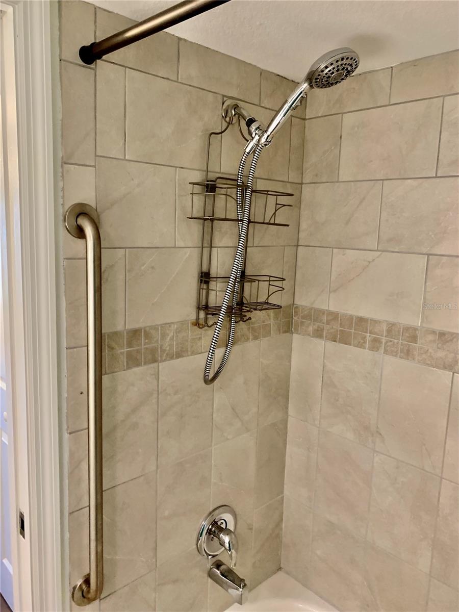 Image 19 of 32 For 21267 Gertrude Avenue 114