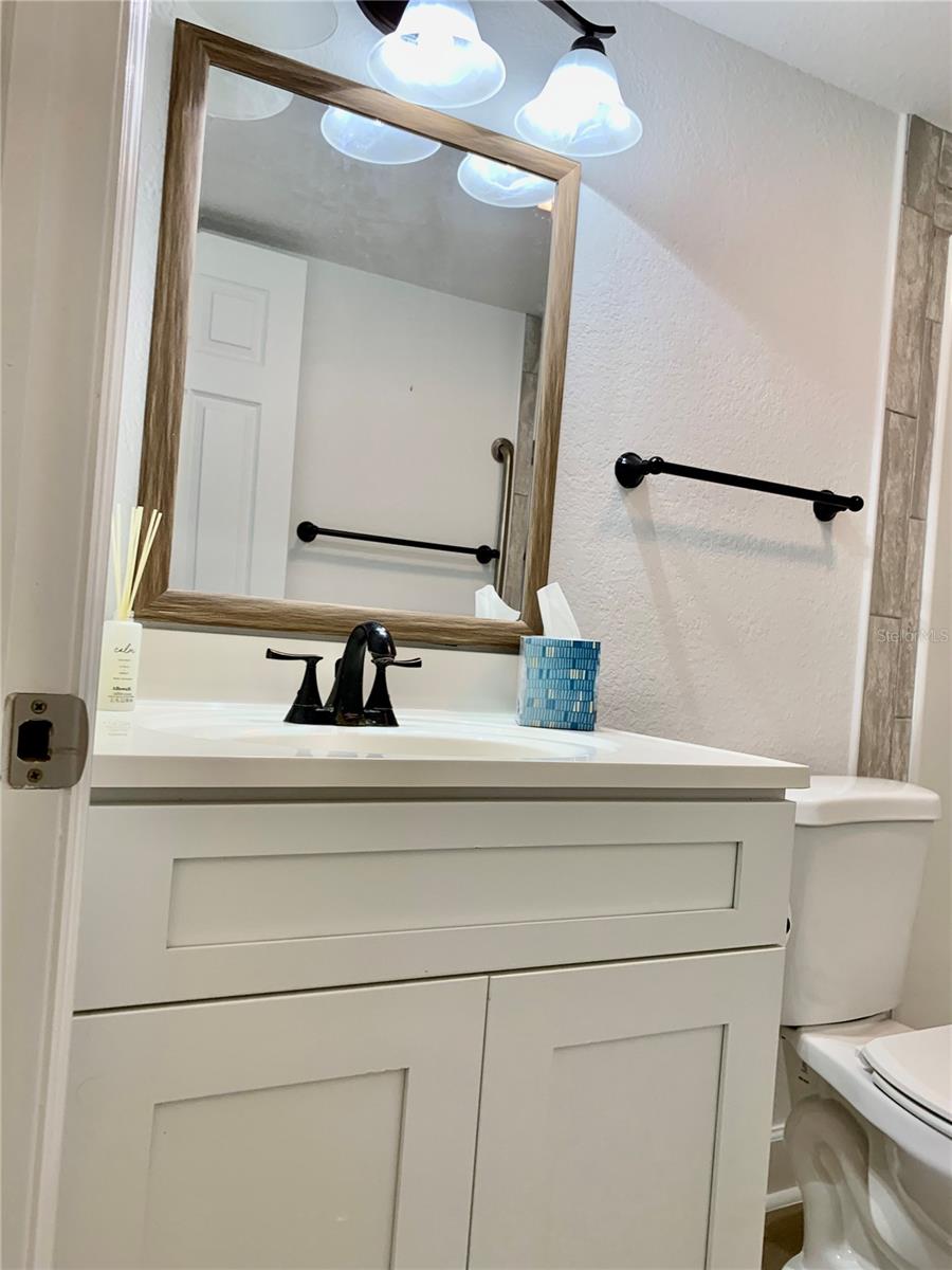 Image 23 of 32 For 21267 Gertrude Avenue 114