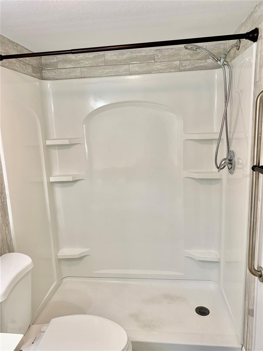 Image 24 of 32 For 21267 Gertrude Avenue 114