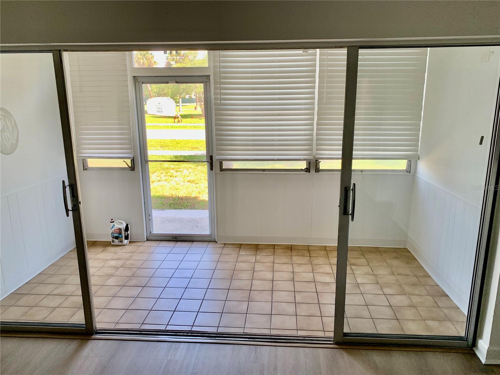 Image 7 of 32 For 21267 Gertrude Avenue 114