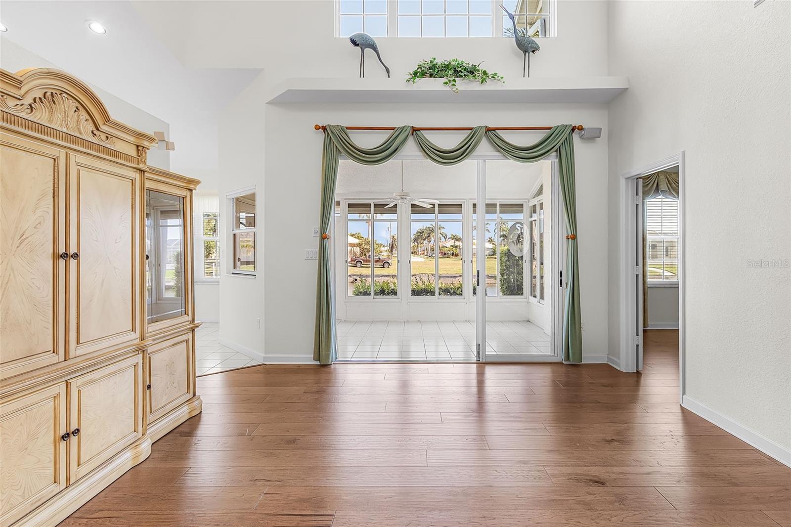 Image 8 of 40 For 3800 Bal Harbor Boulevard 313