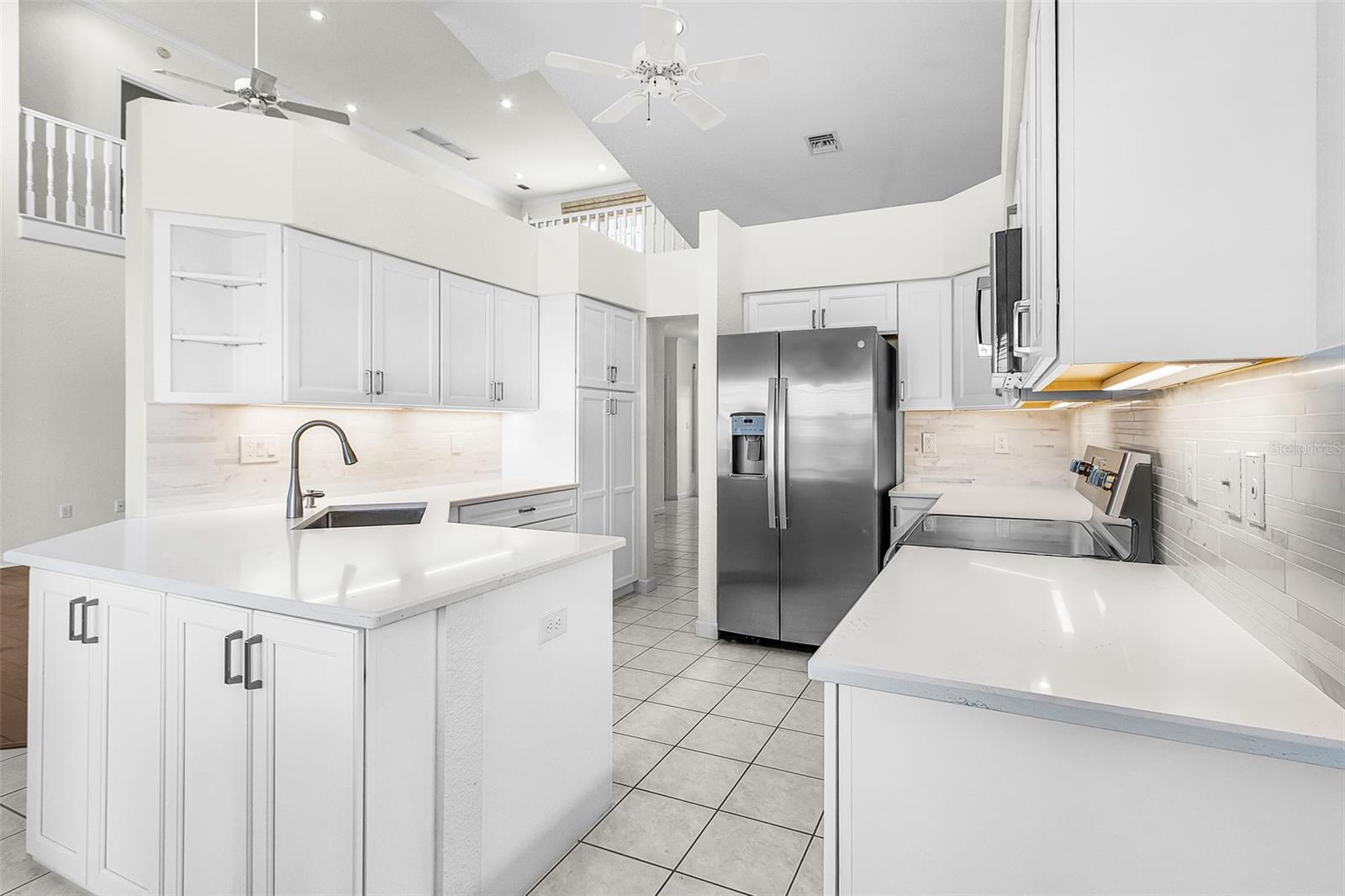 Image 9 of 40 For 3800 Bal Harbor Boulevard 313