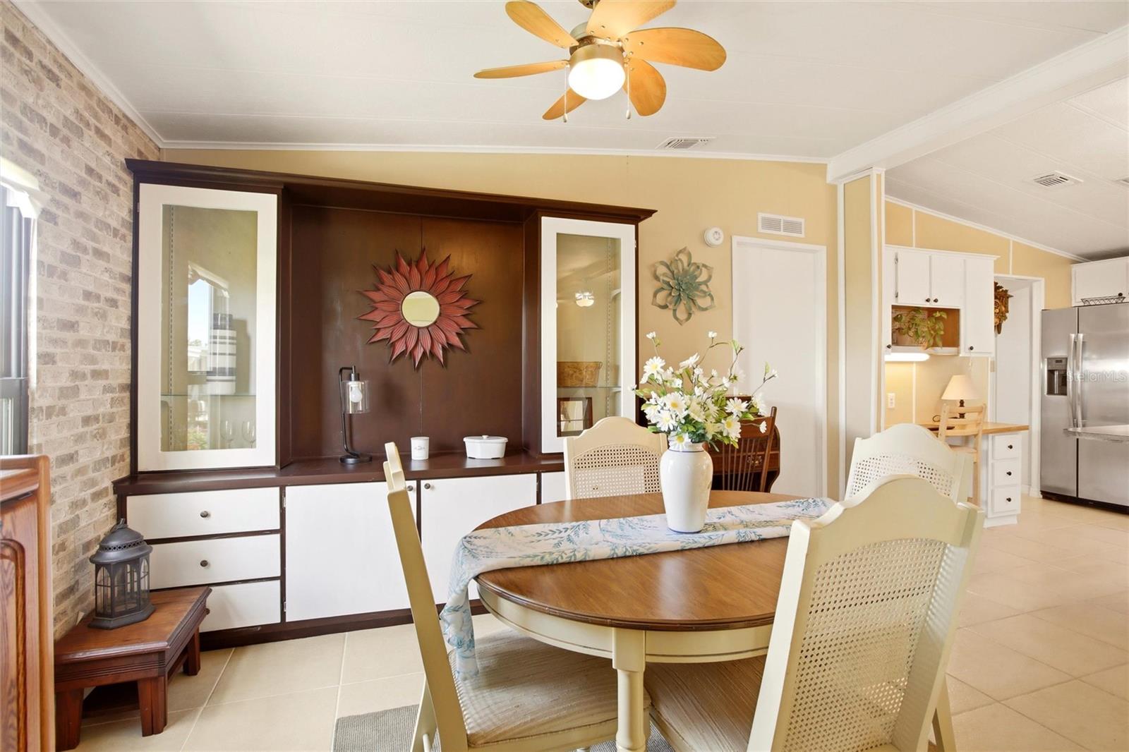 Image 26 of 59 For 15550 Burnt Store Road 231