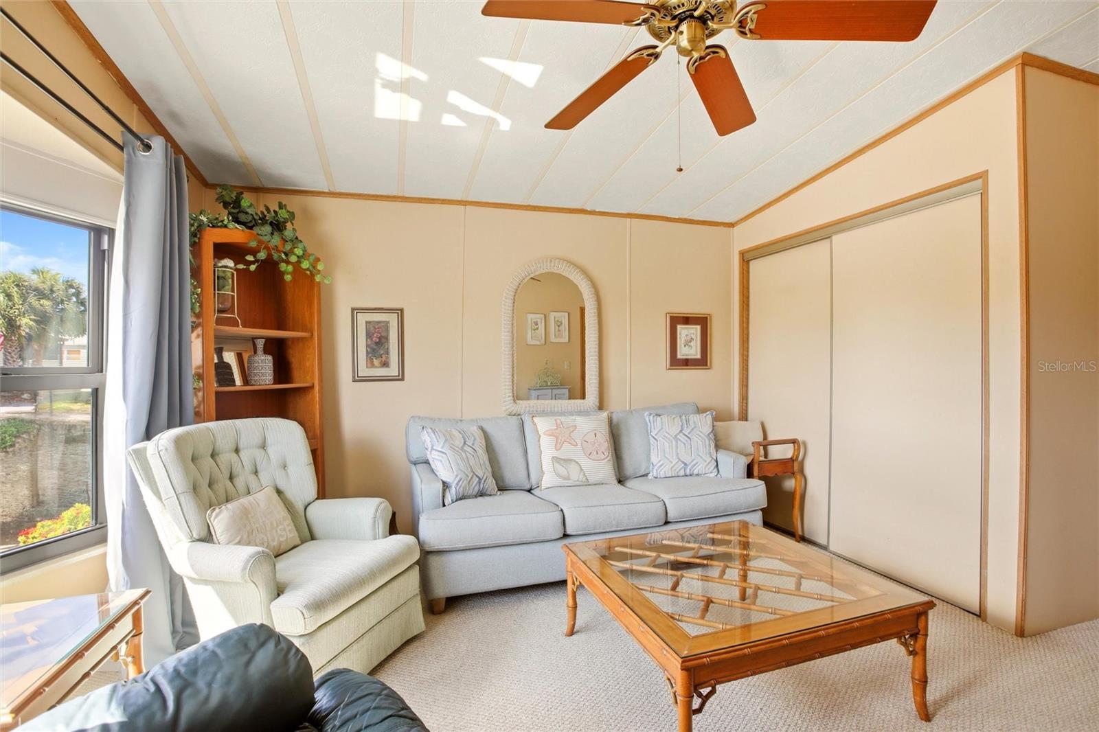 Image 28 of 59 For 15550 Burnt Store Road 231