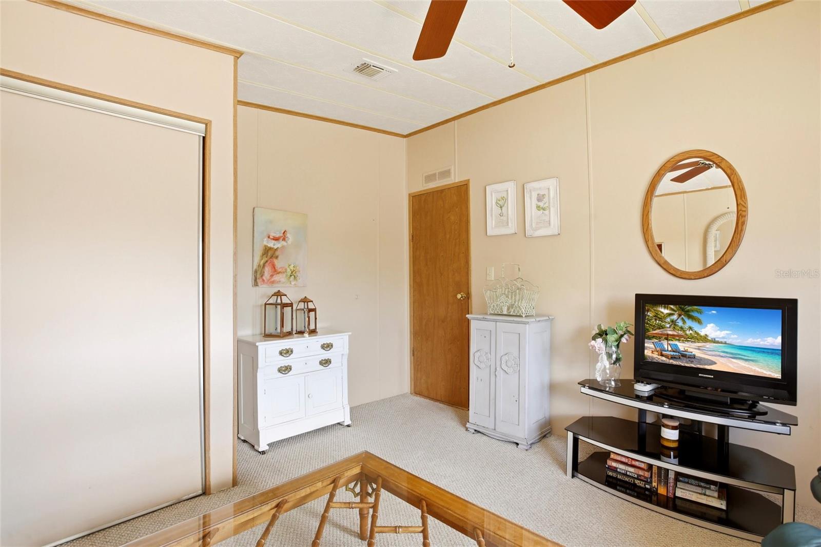 Image 29 of 59 For 15550 Burnt Store Road 231