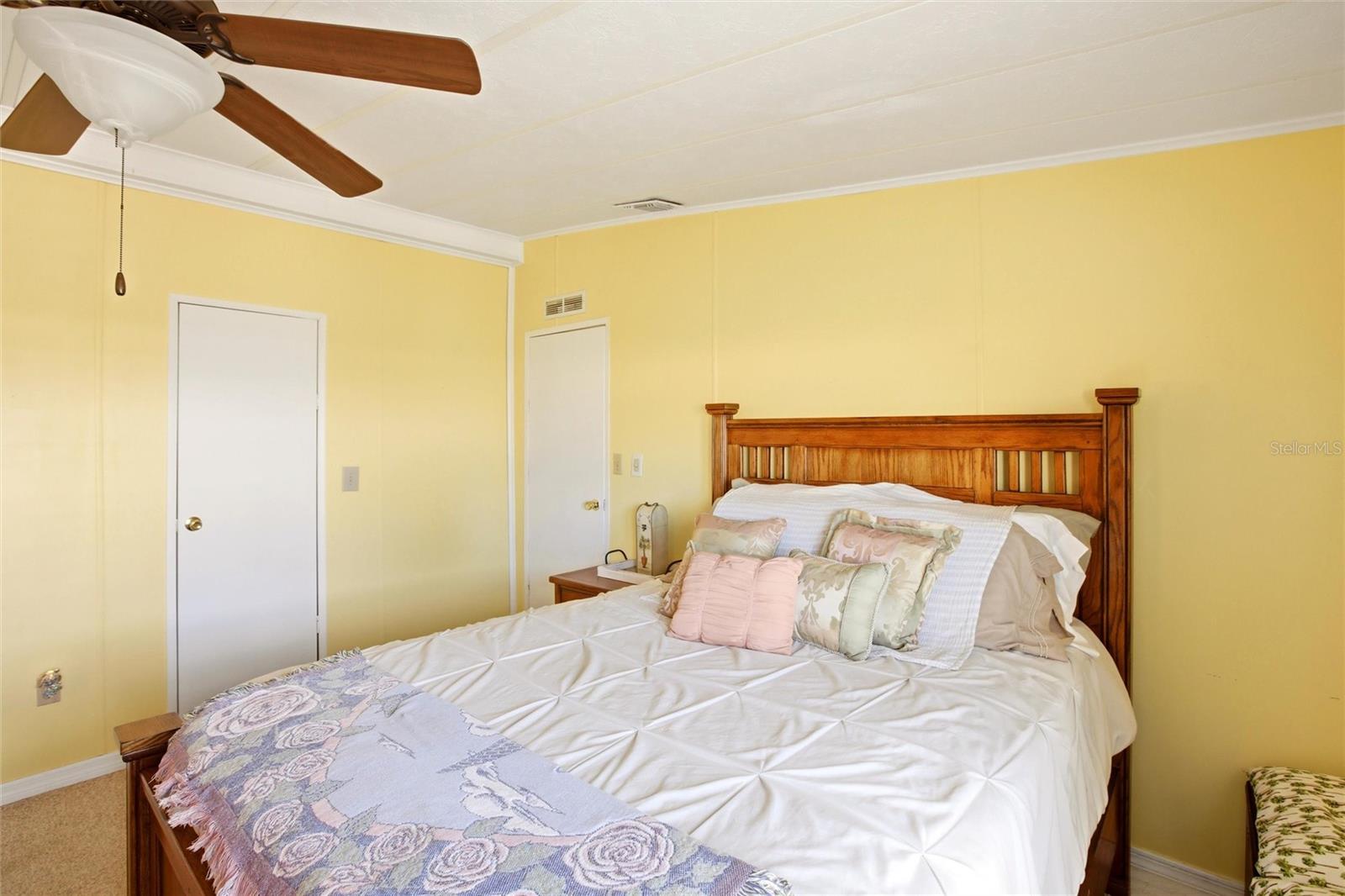 Image 35 of 59 For 15550 Burnt Store Road 231