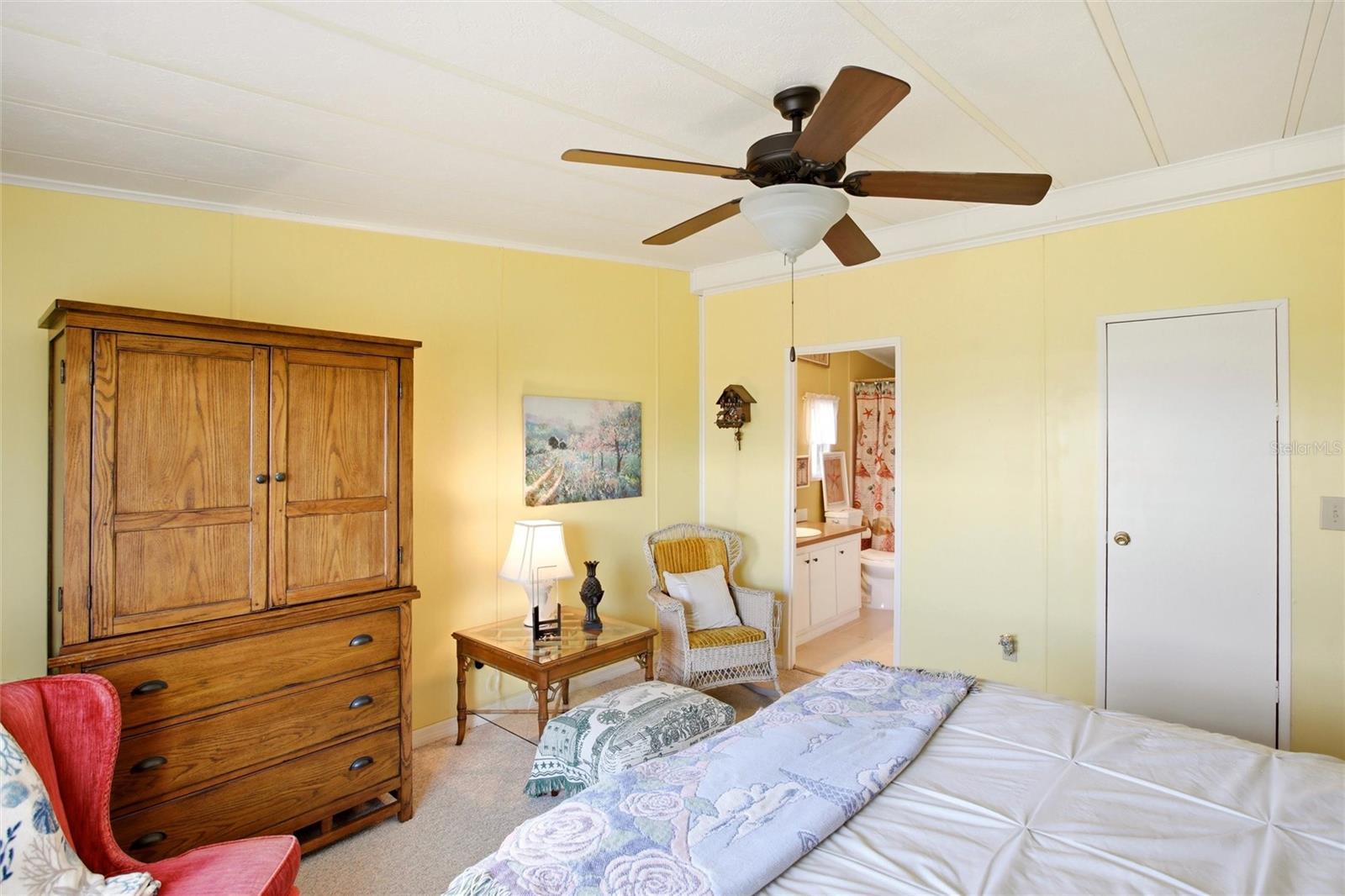 Image 36 of 59 For 15550 Burnt Store Road 231